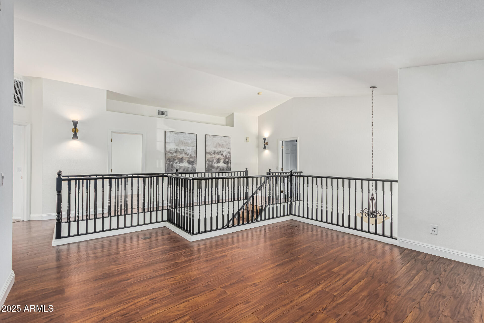 1031 W Longhorn Drive