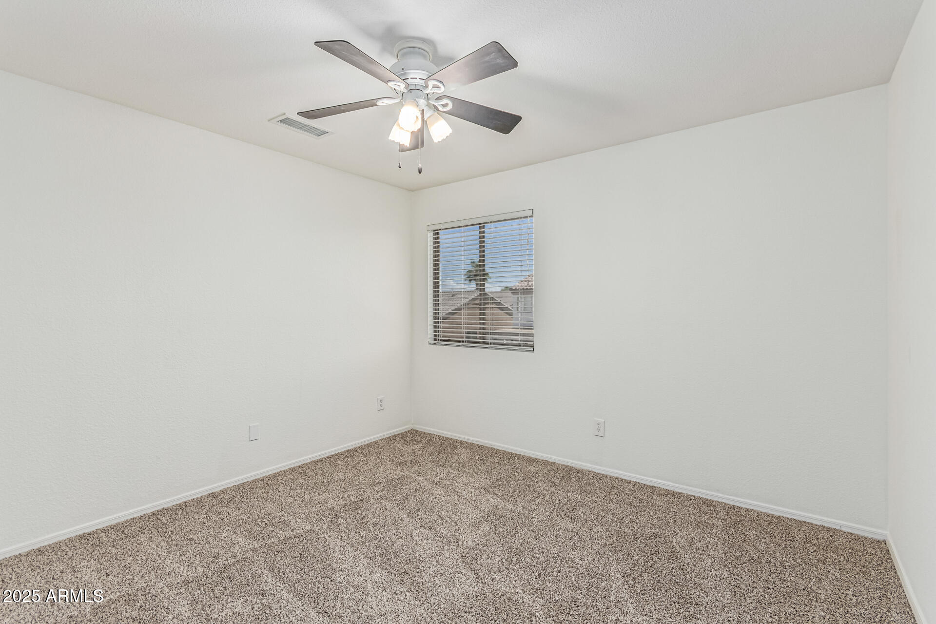 1031 W Longhorn Drive