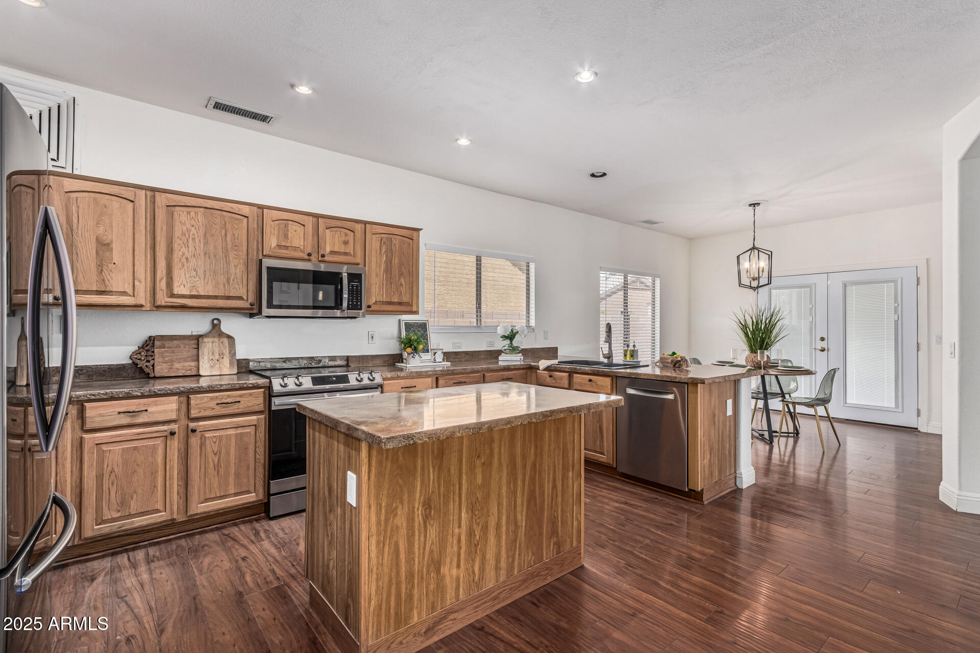 1031 W Longhorn Drive