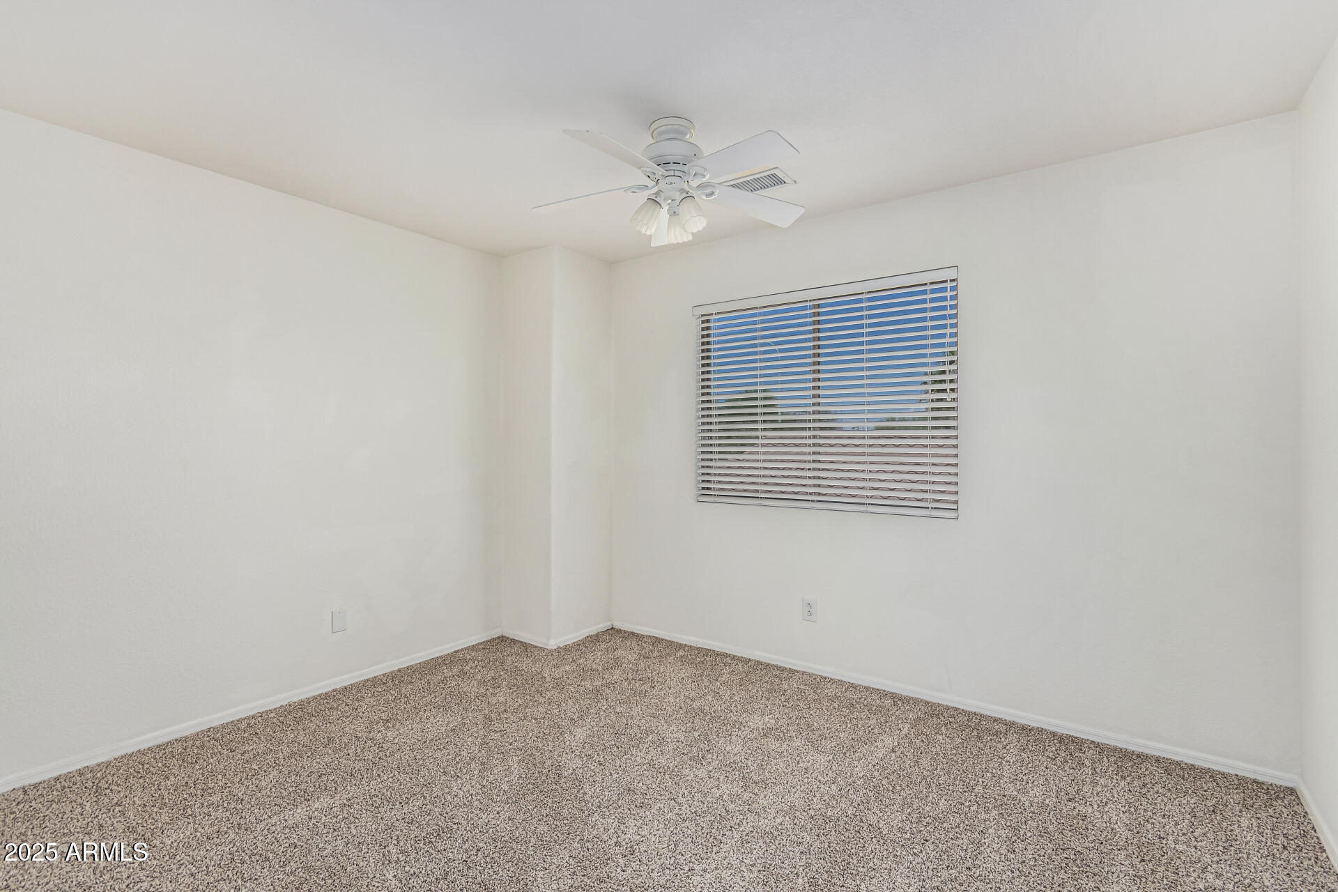 1031 W Longhorn Drive