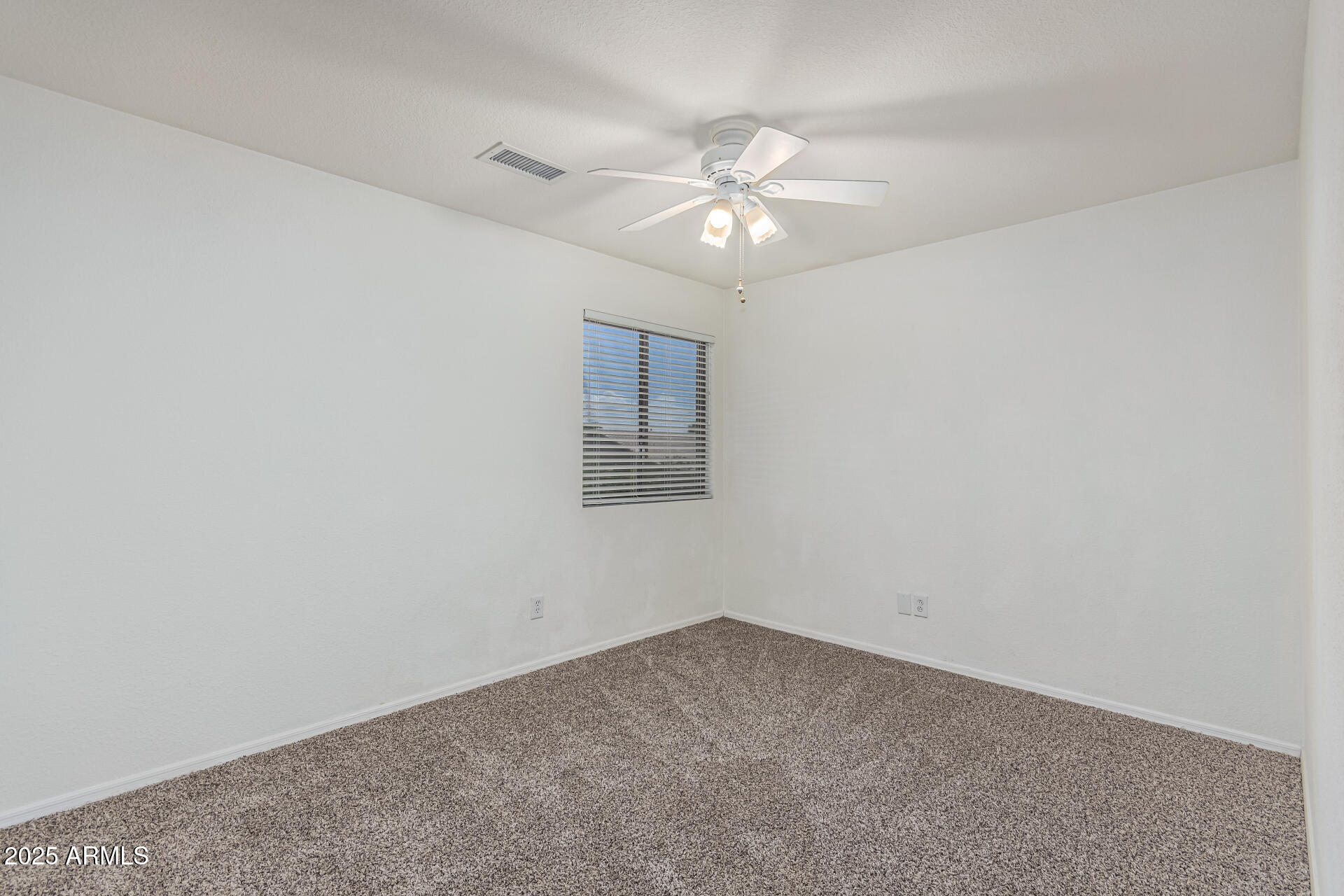 1031 W Longhorn Drive