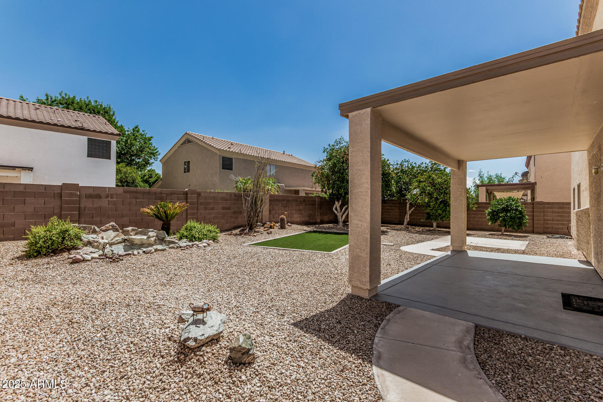 1031 W Longhorn Drive