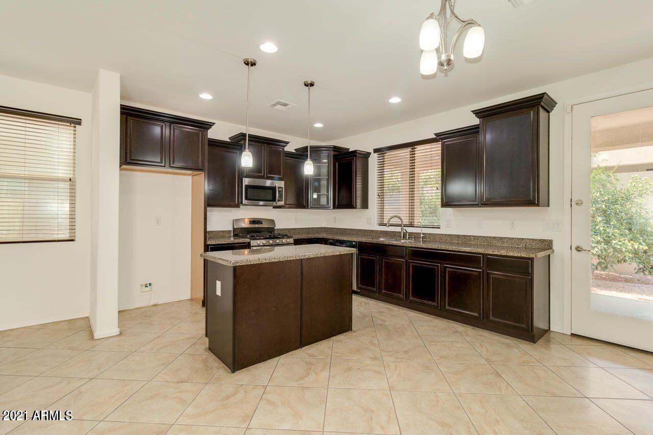 1705 W PELICAN Drive