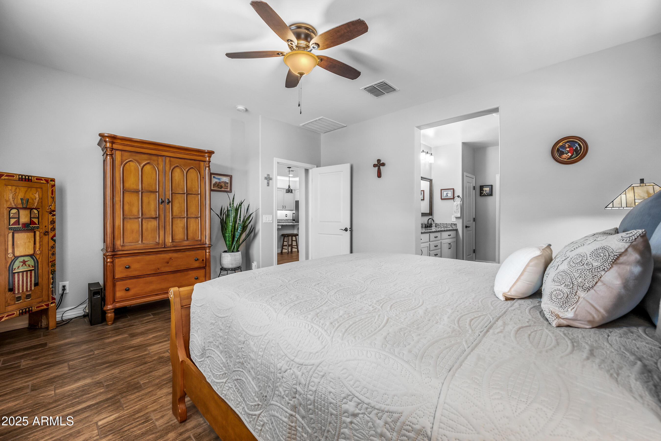 10704 E Twister Avenue