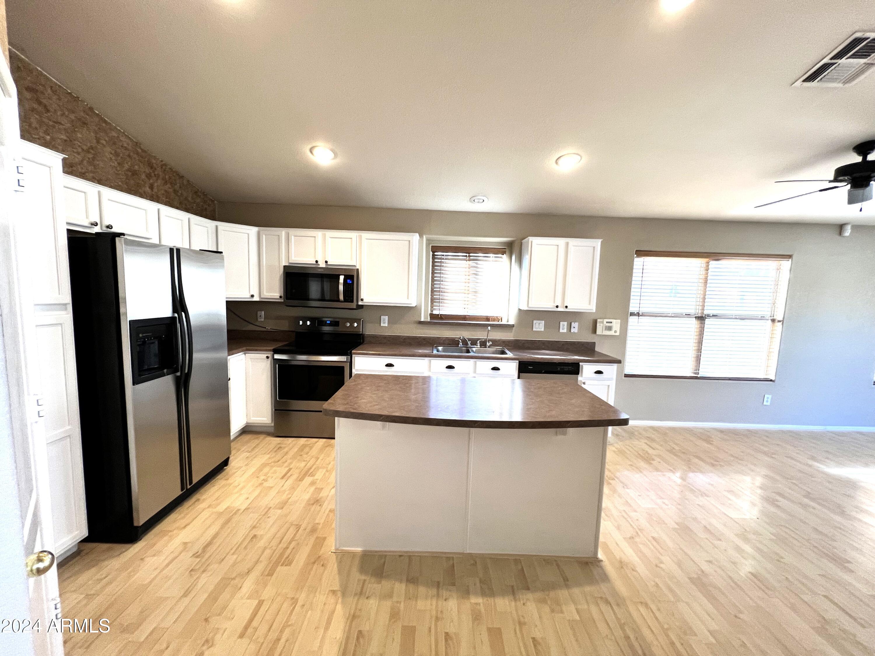 11210 E PRONGHORN Avenue