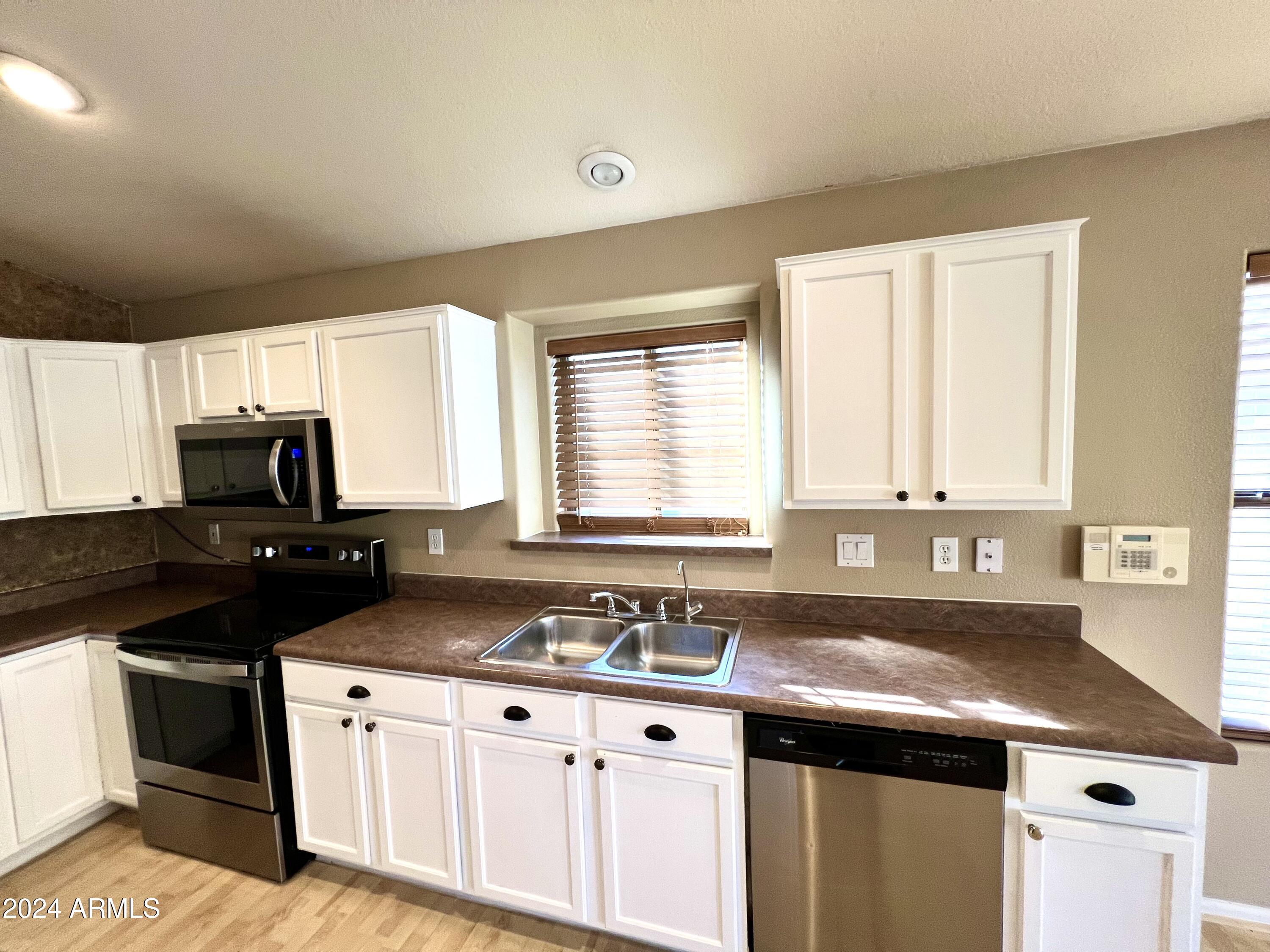 11210 E PRONGHORN Avenue