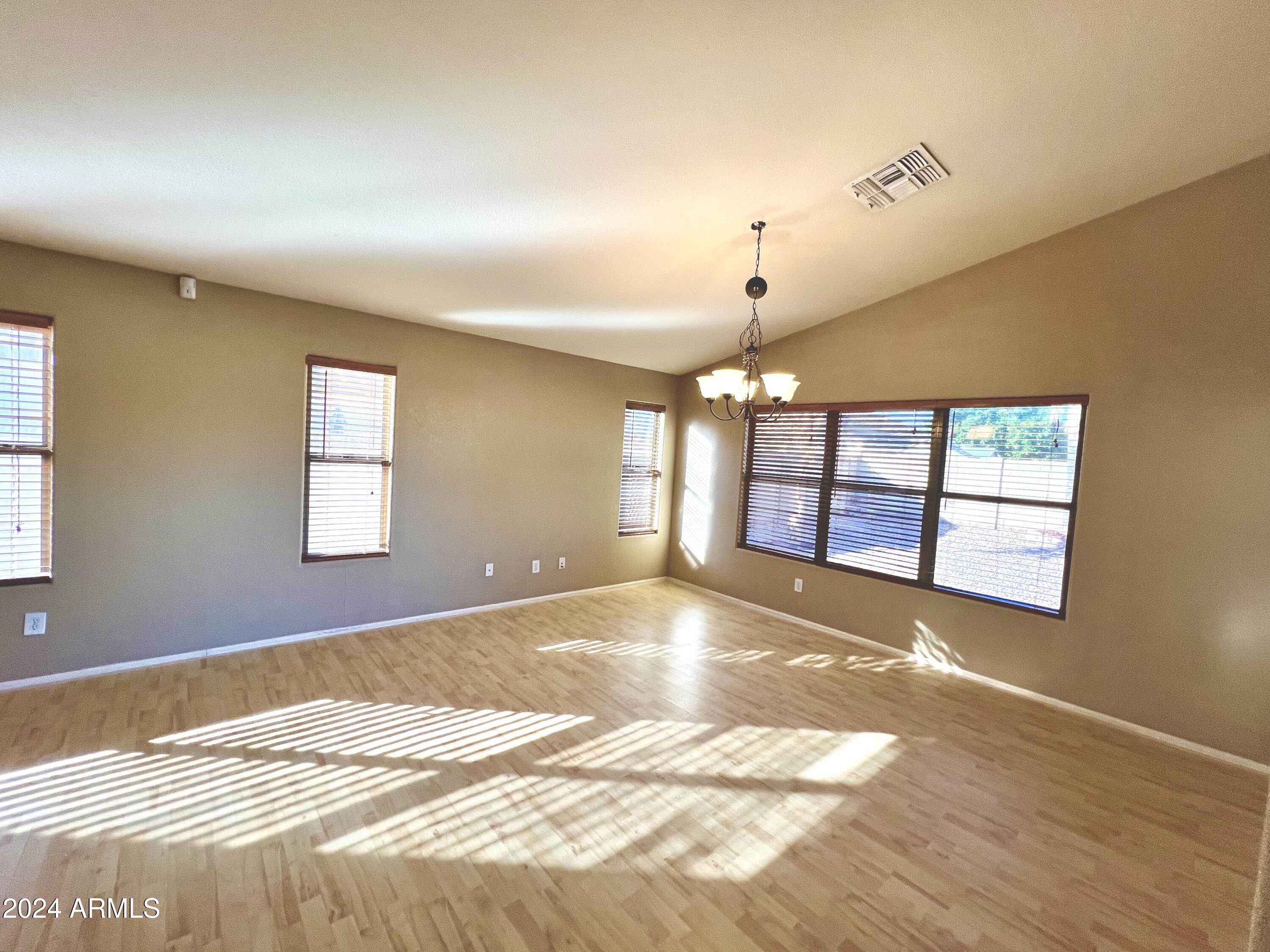 11210 E PRONGHORN Avenue