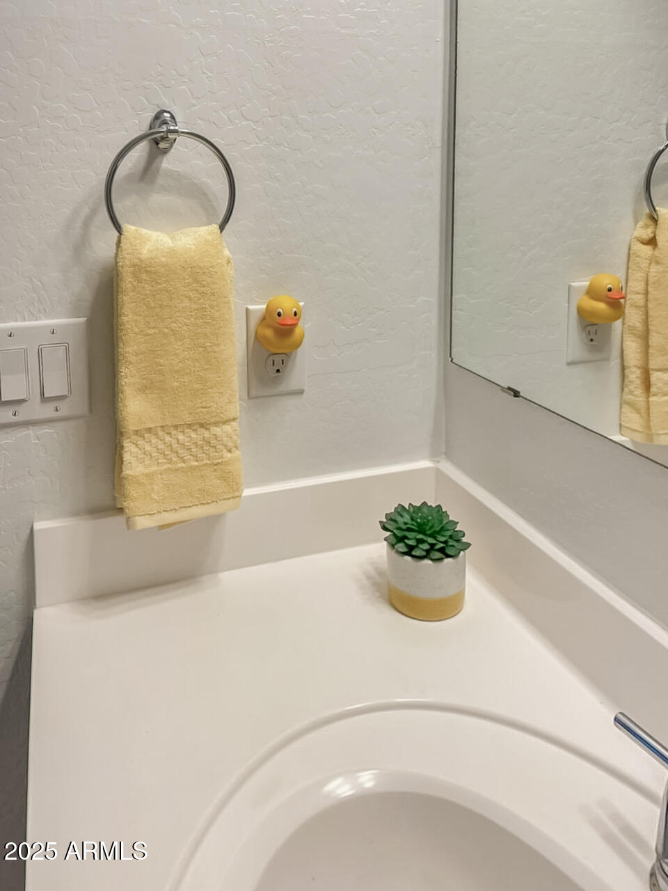 4750 E CHROMIUM Road