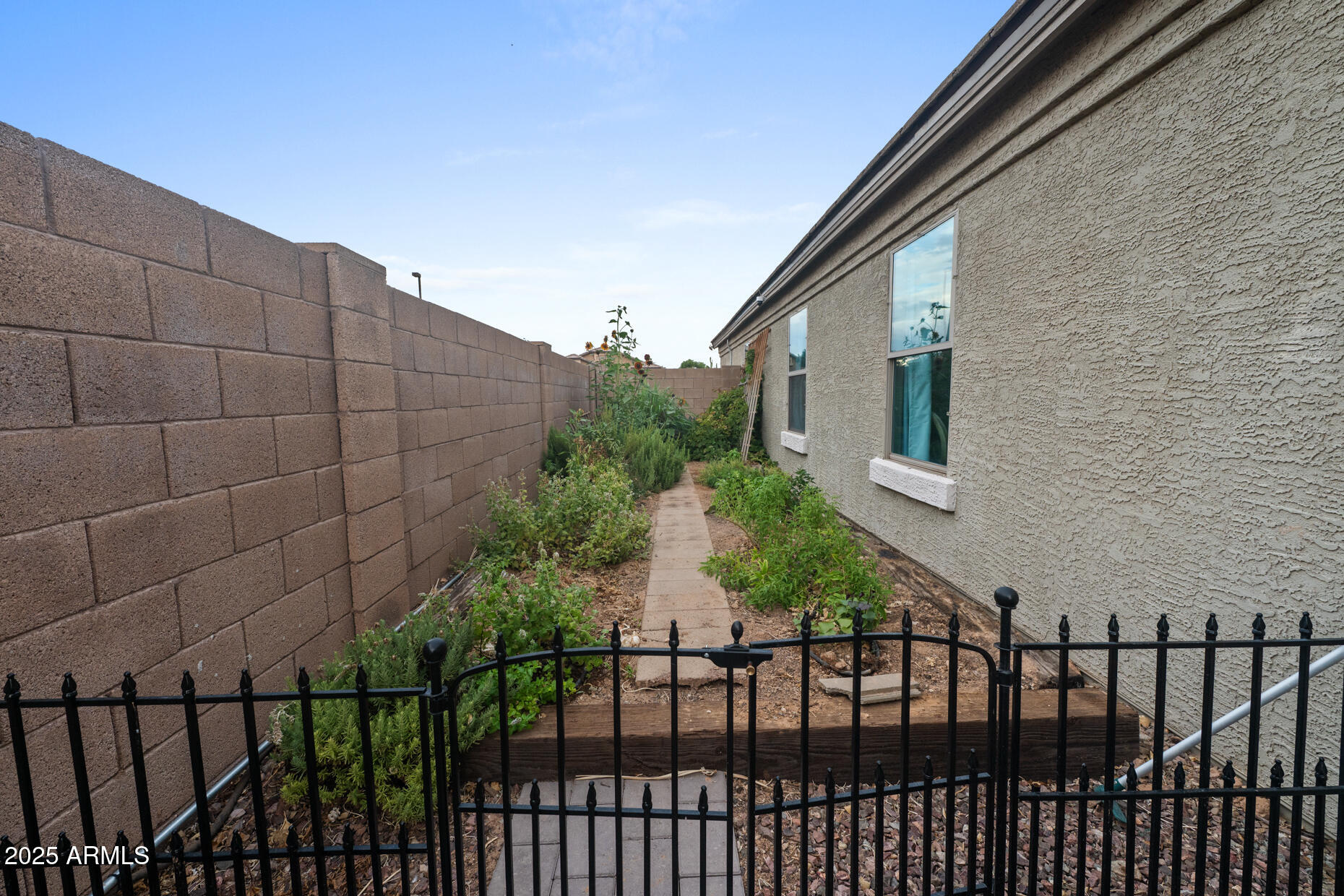 74 E CANYON CREEK Drive