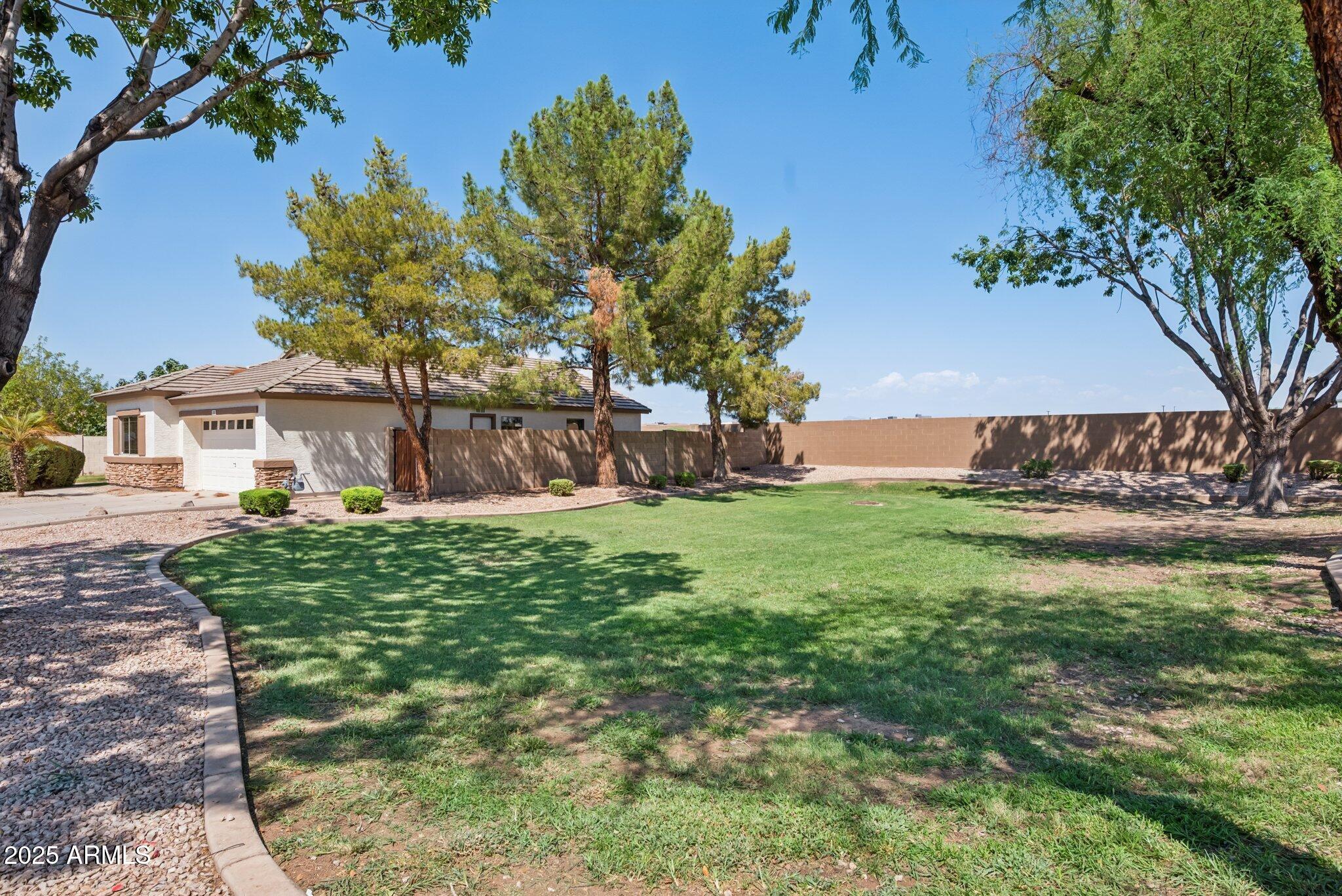 2131 S PEPPERTREE Drive