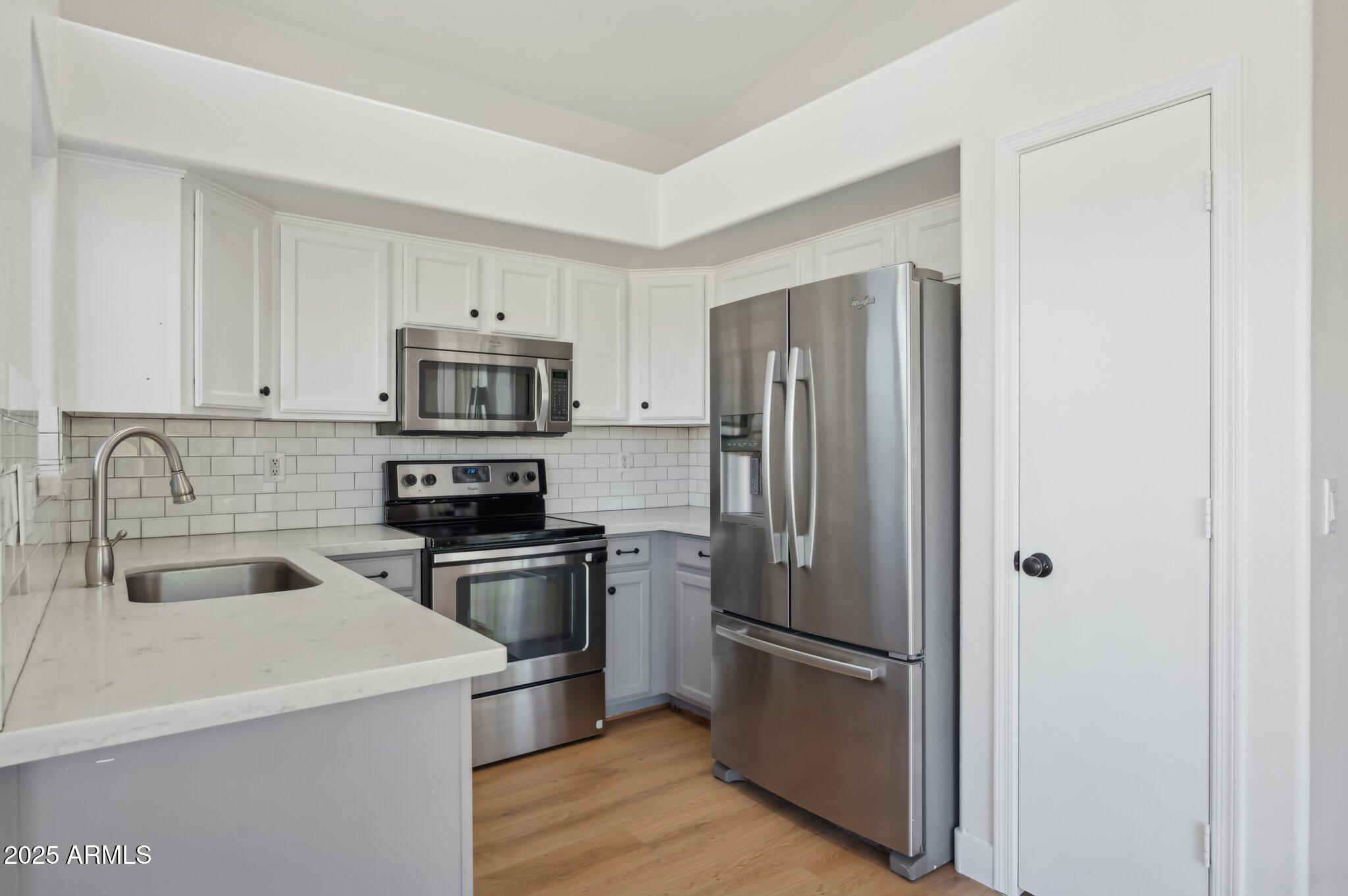 2131 S PEPPERTREE Drive