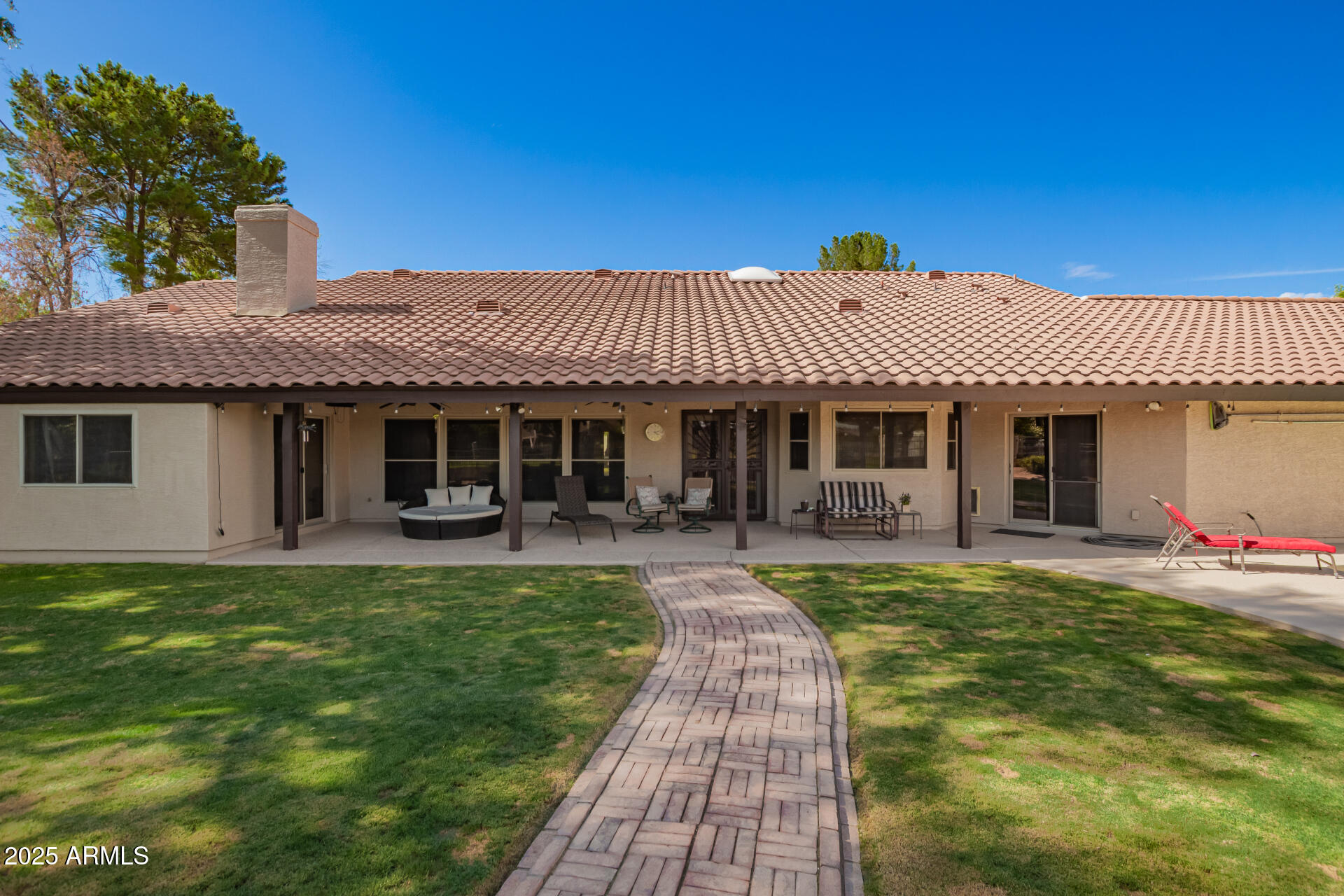 2129 E Page Avenue