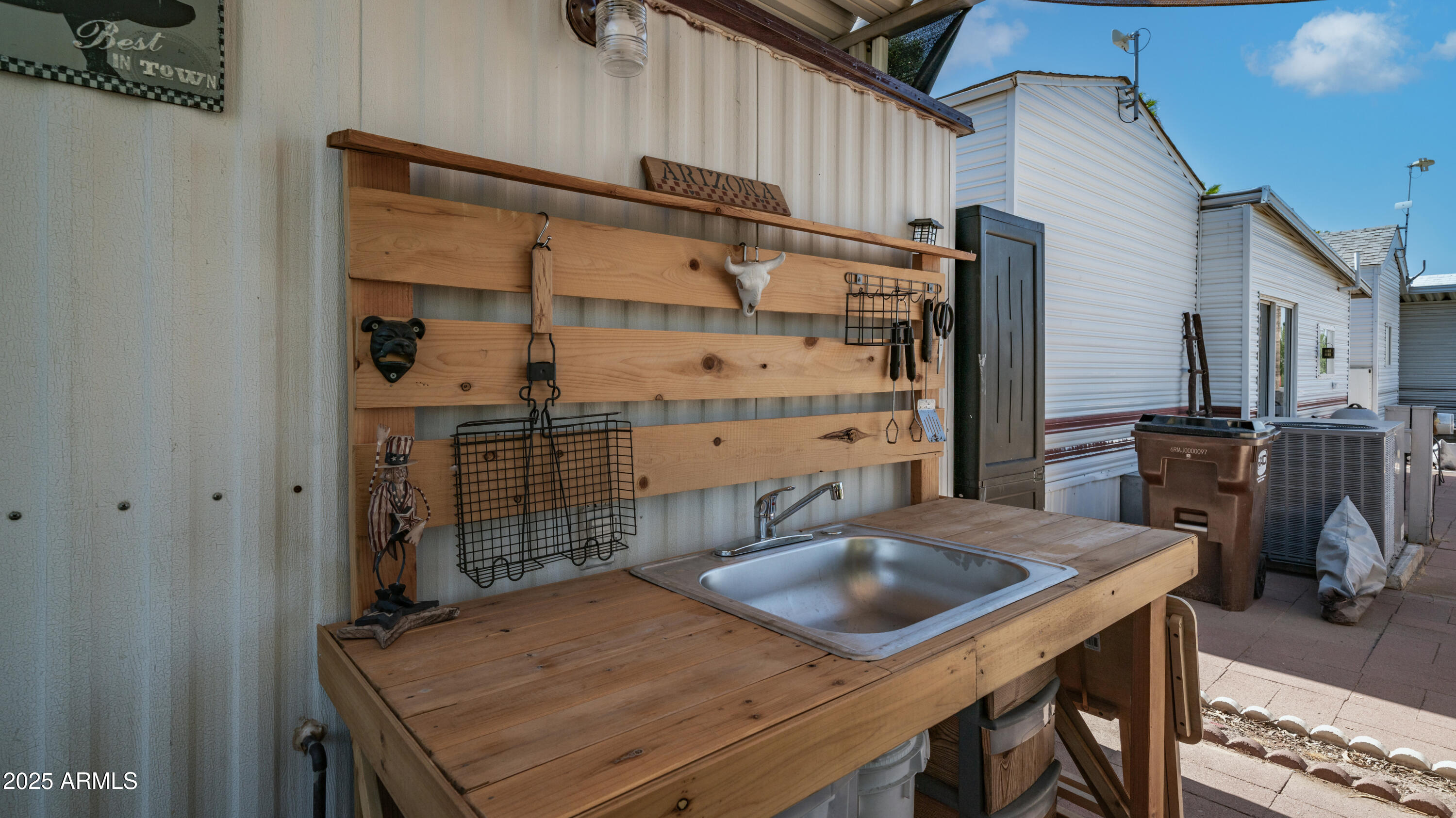 542 ROCK HOUND Drive, 542