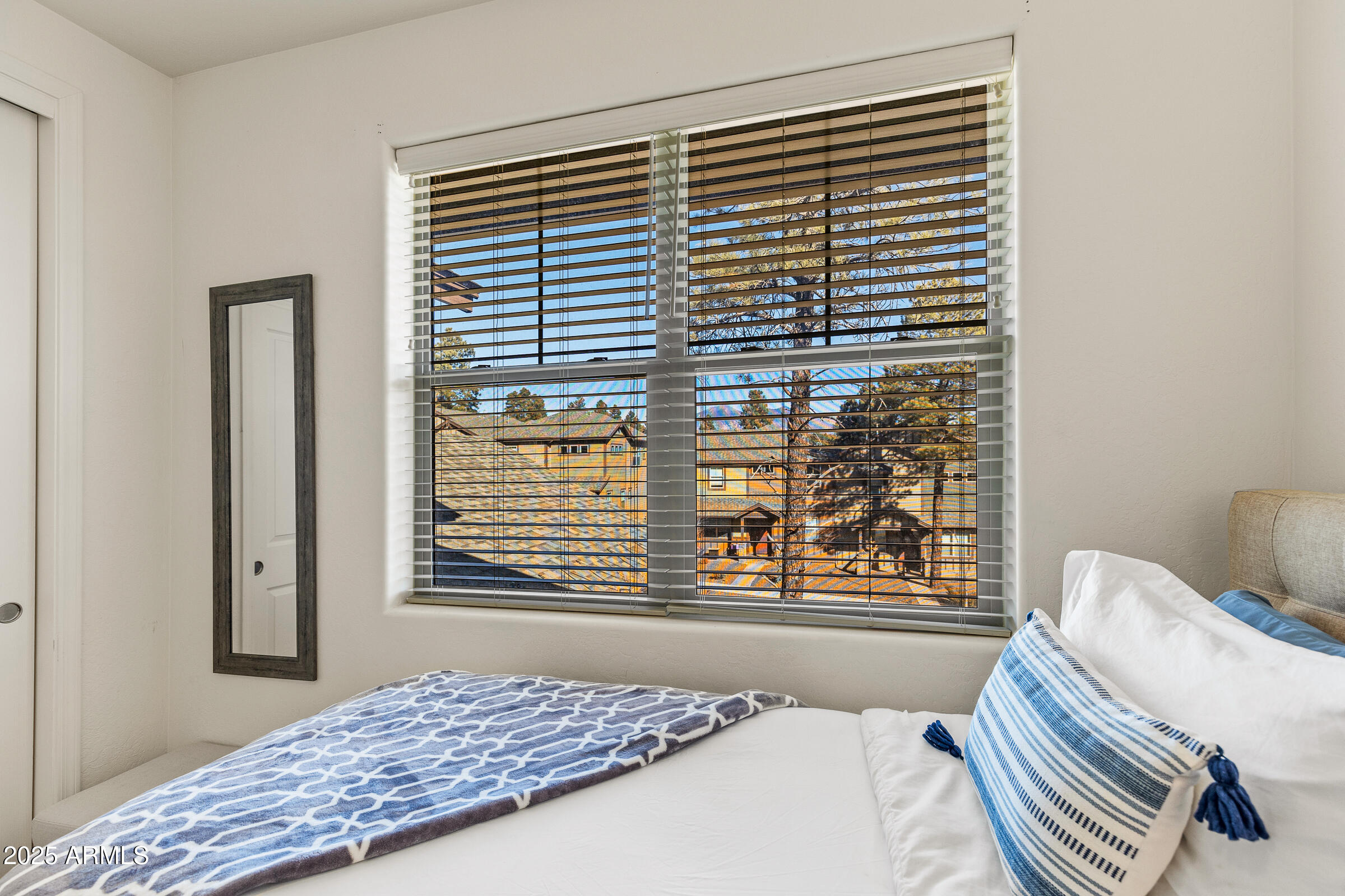 2477 W MISSION TIMBER Circle