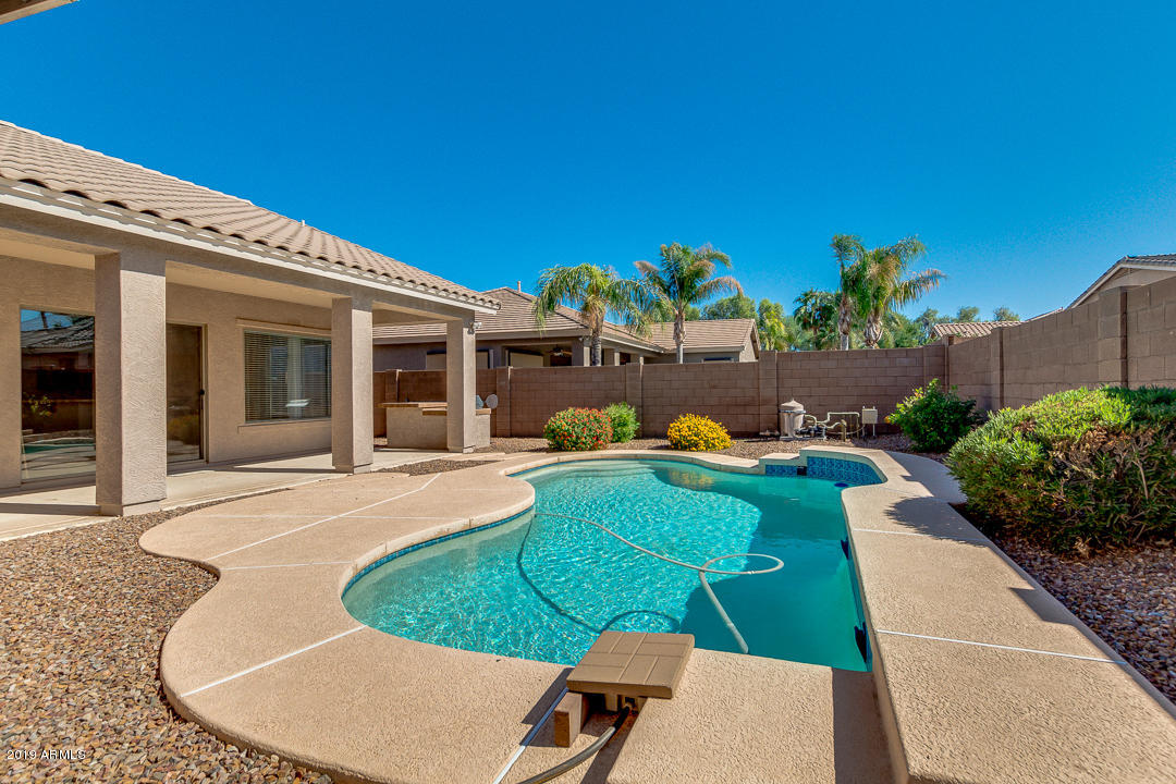 3279 E BRIDGEPORT Parkway