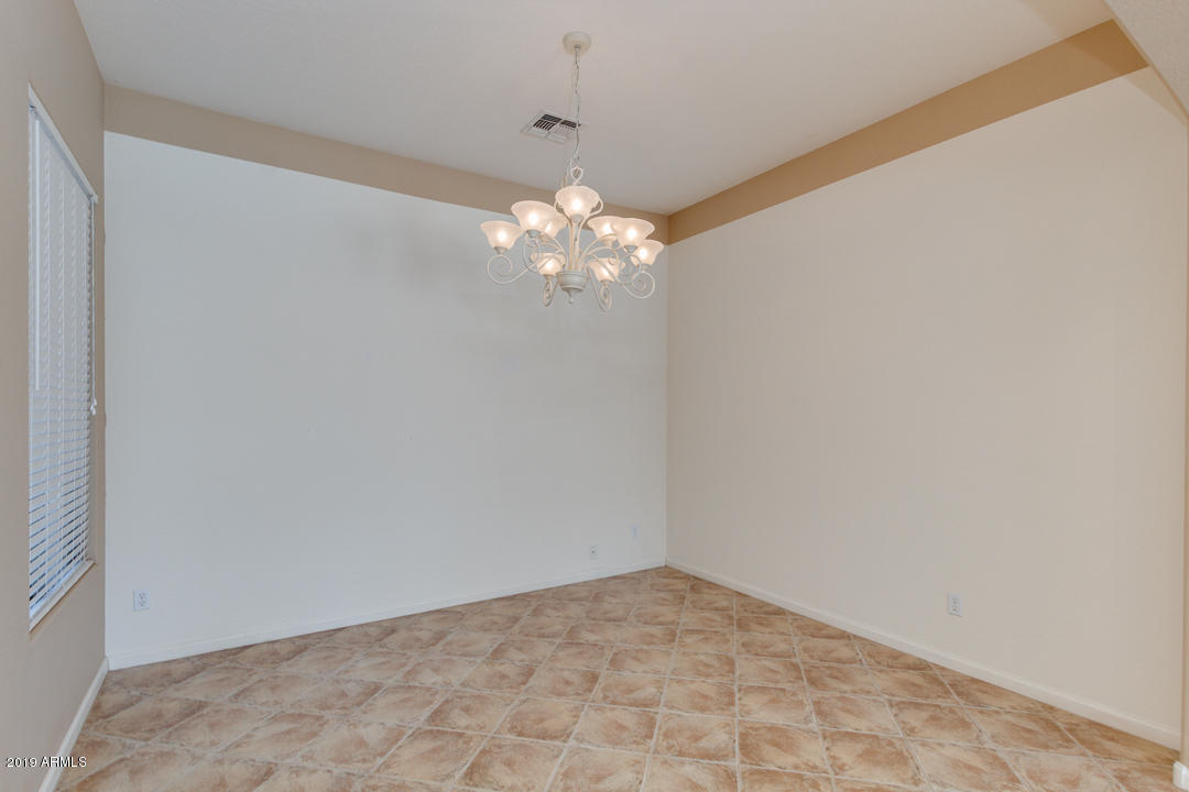 3279 E BRIDGEPORT Parkway