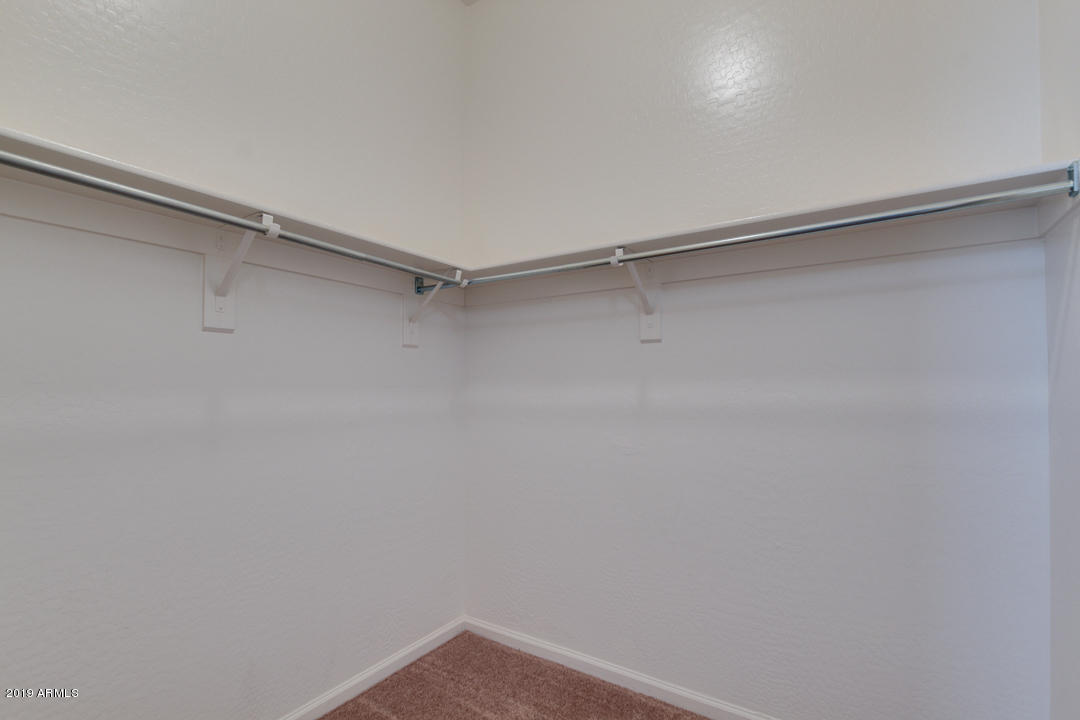 3279 E BRIDGEPORT Parkway