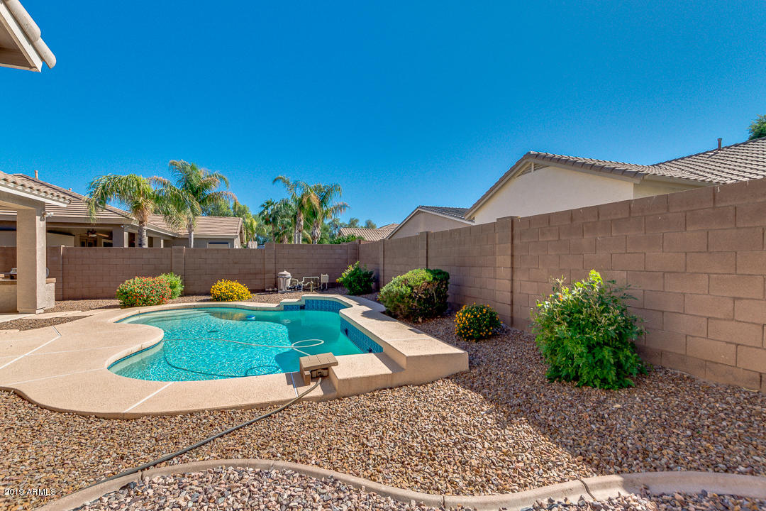 3279 E BRIDGEPORT Parkway