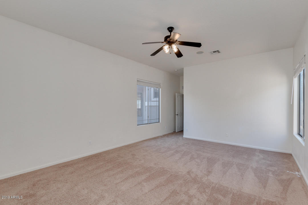 3279 E BRIDGEPORT Parkway