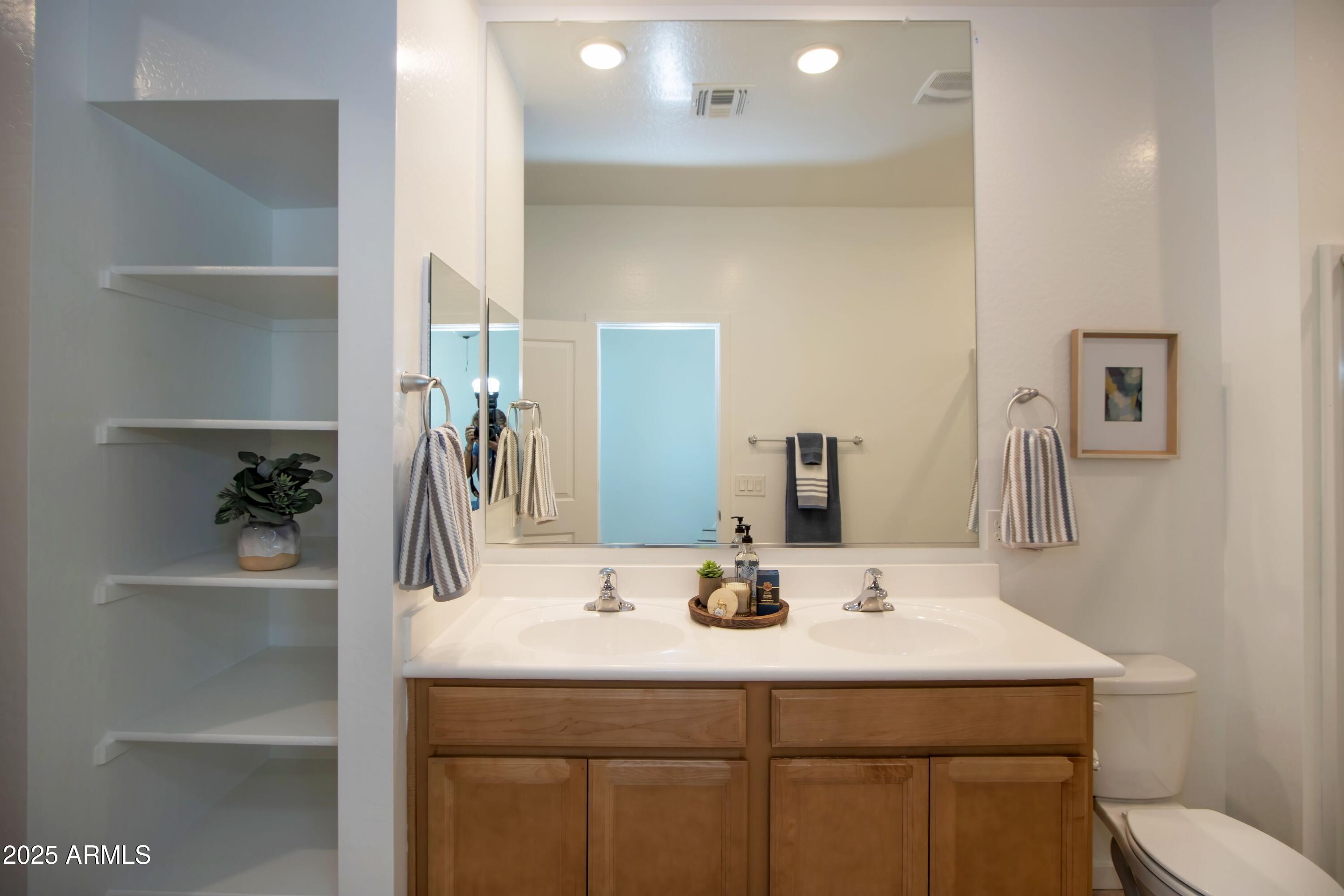 7046 E EAGLE NEST Way