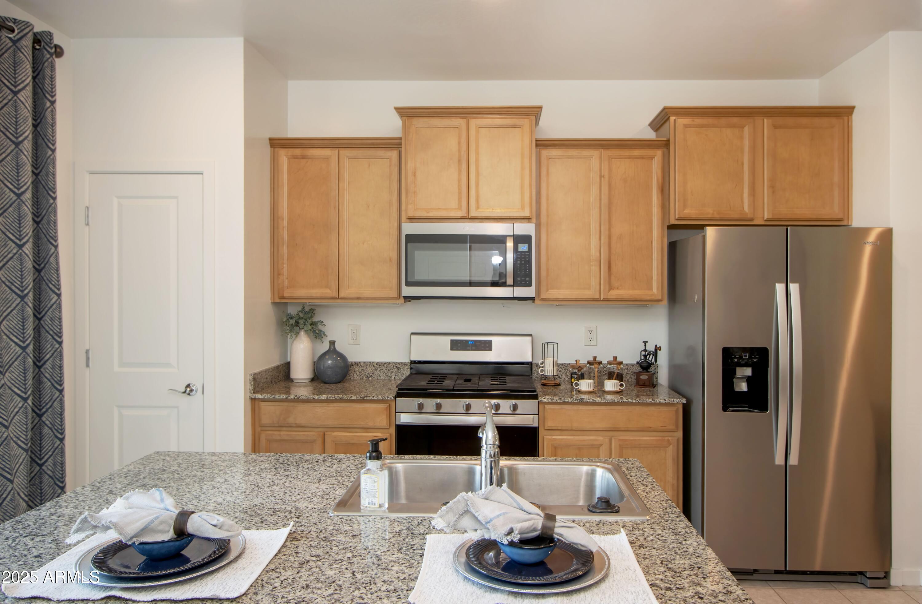 7046 E EAGLE NEST Way