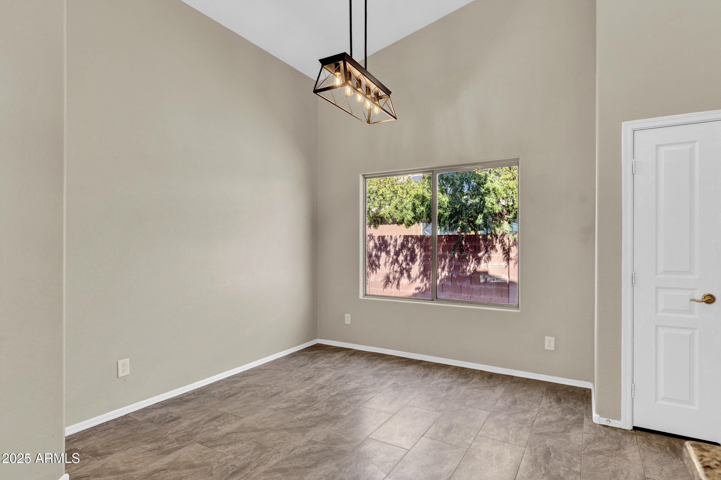 22363 E VIA DEL PALO