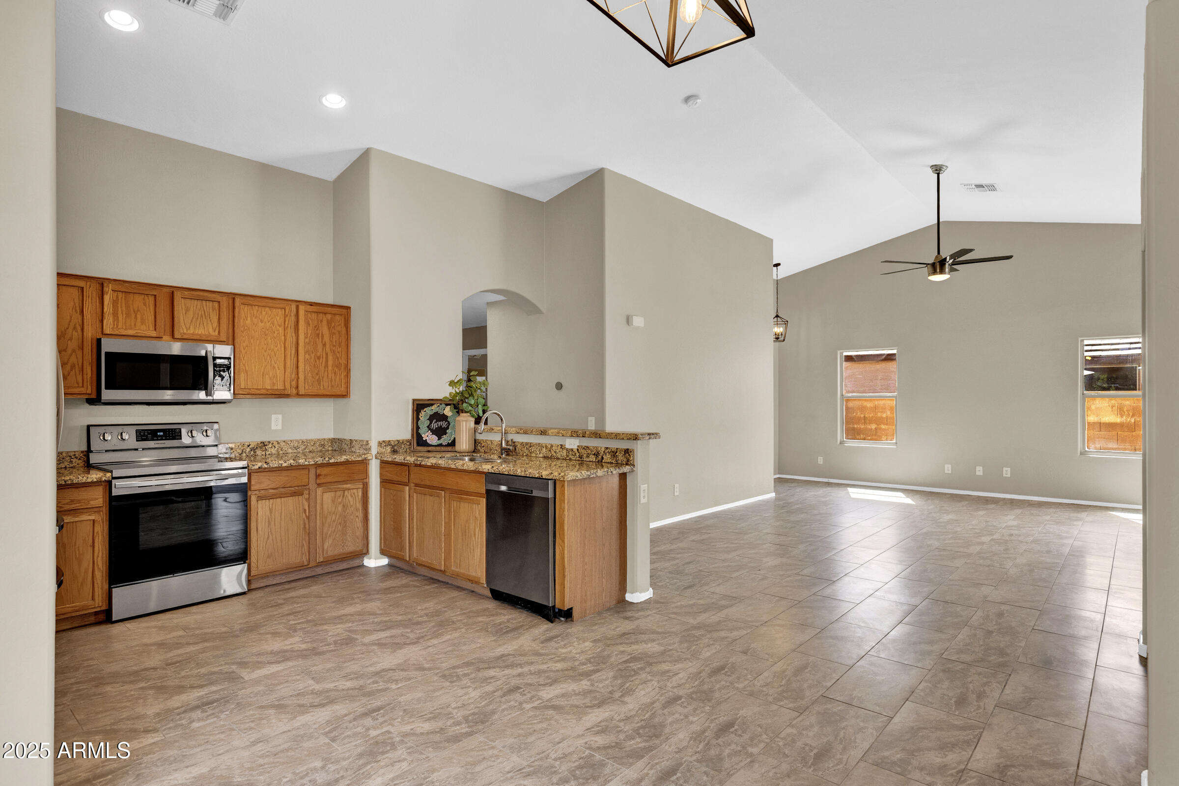 22363 E VIA DEL PALO