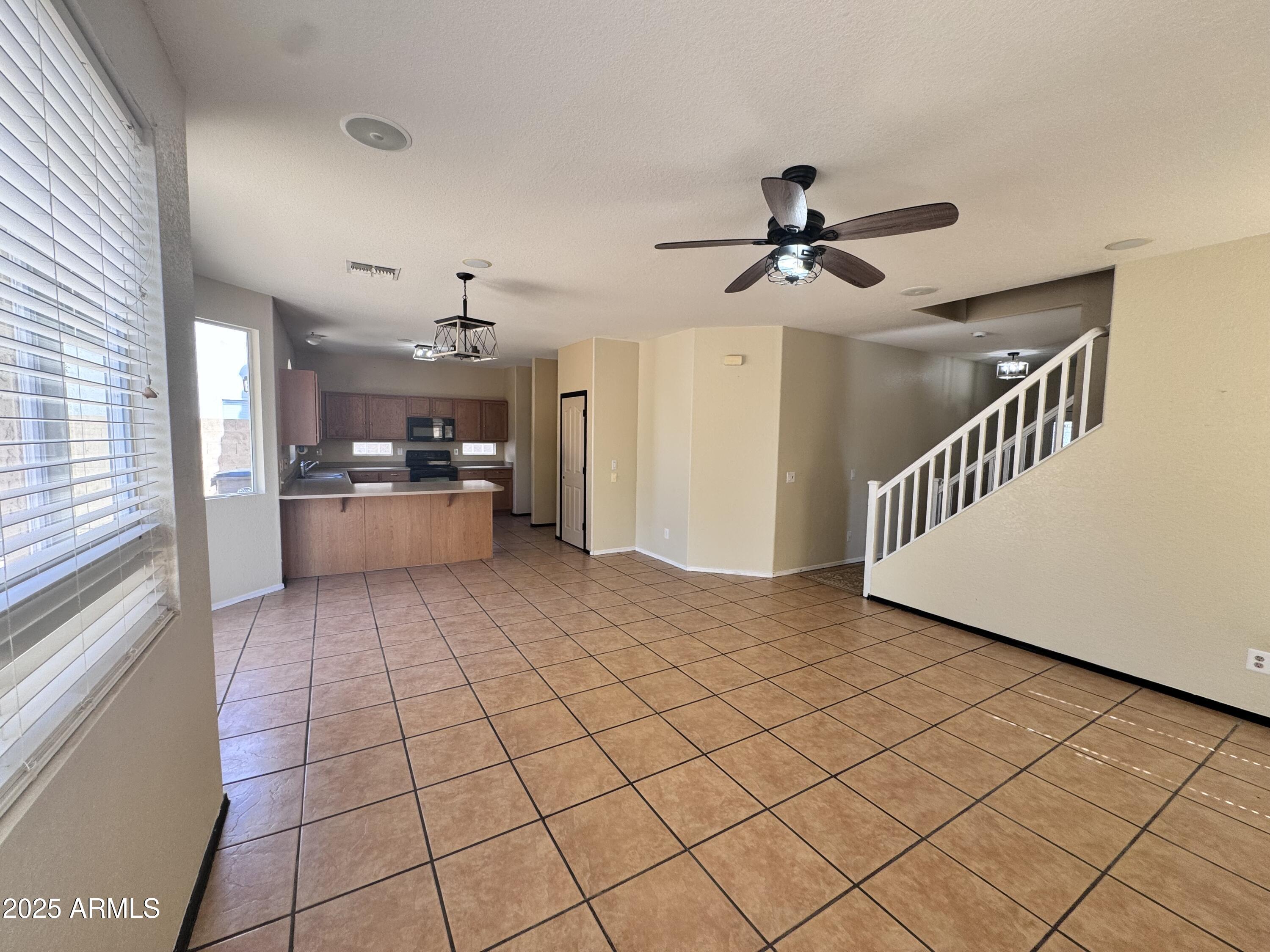 4686 E MEADOW CREEK Way