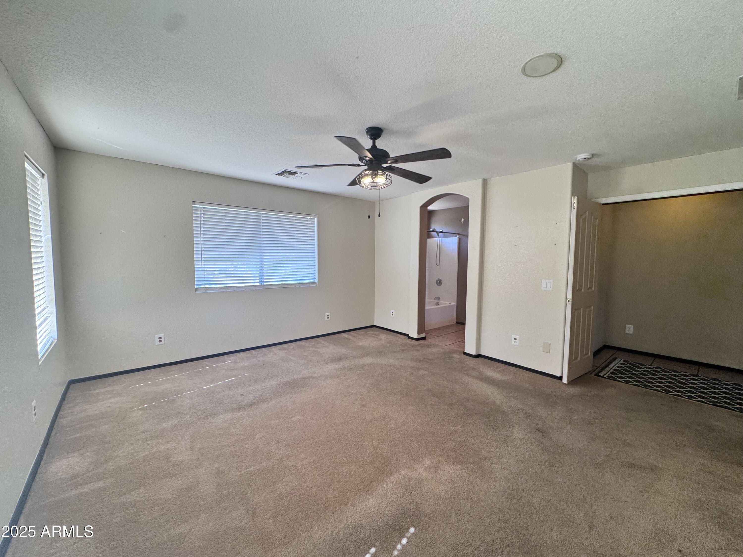 4686 E MEADOW CREEK Way