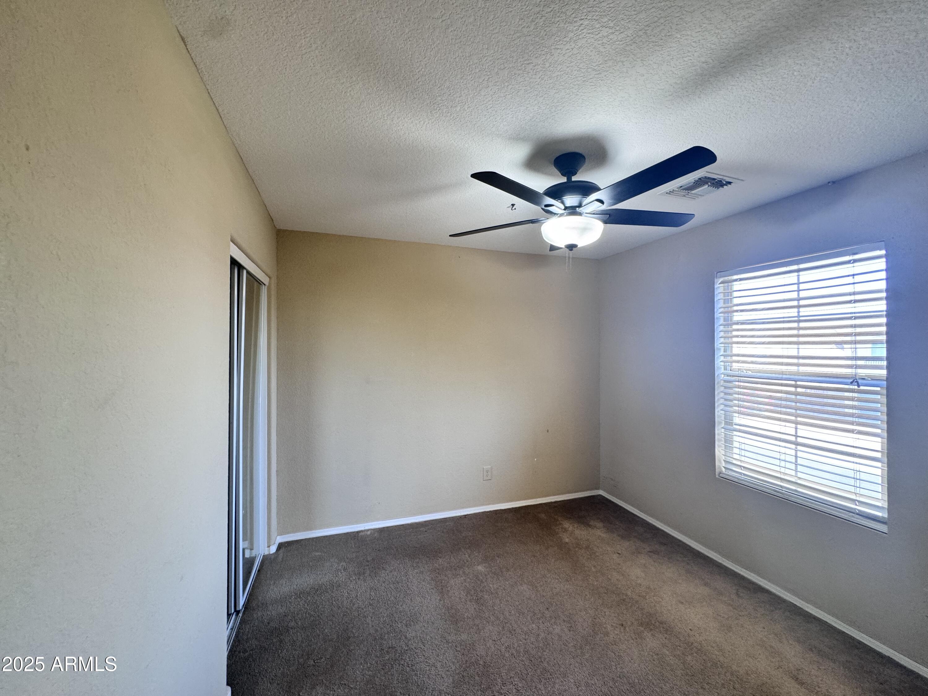 4686 E MEADOW CREEK Way