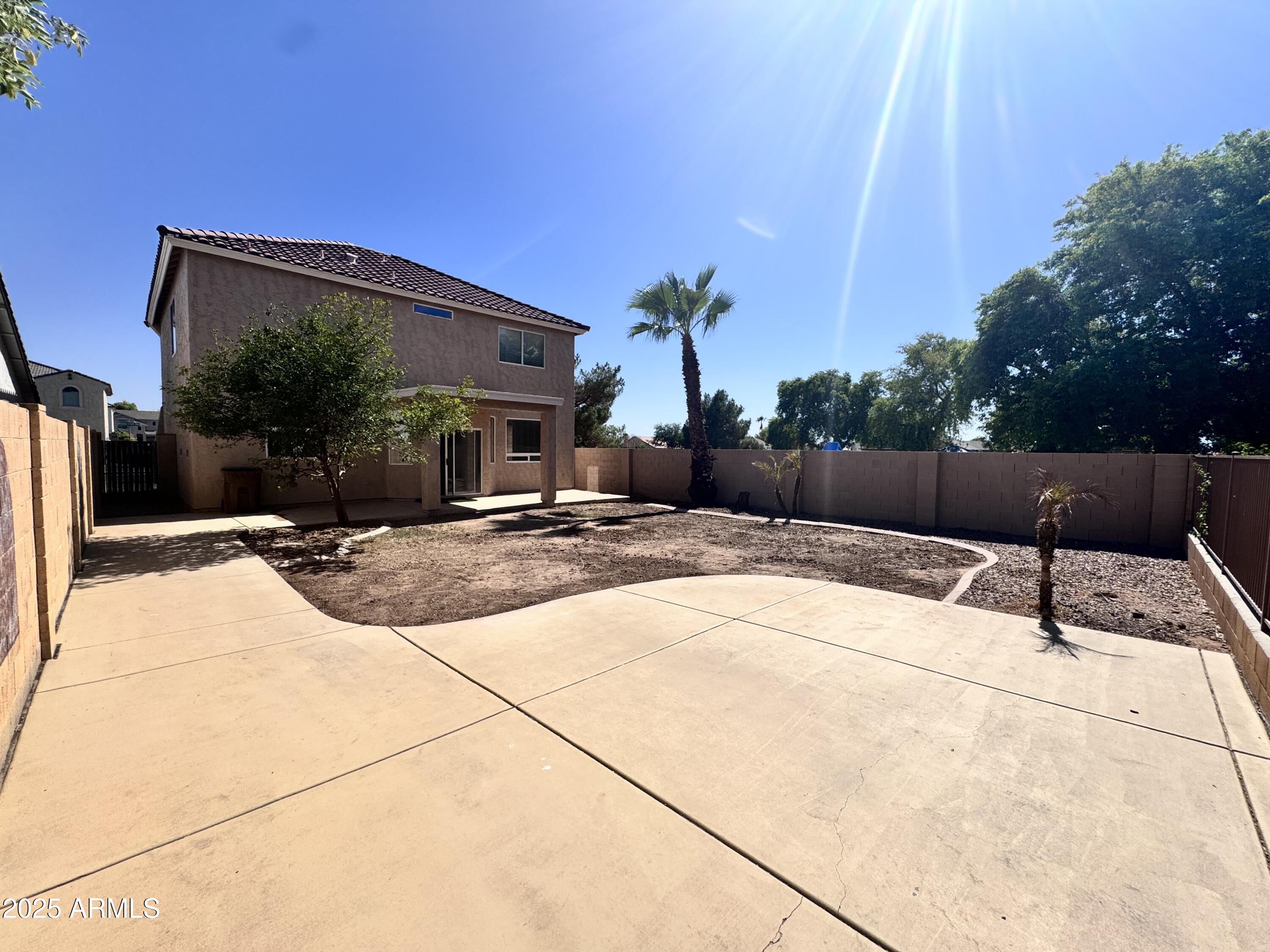 4686 E MEADOW CREEK Way