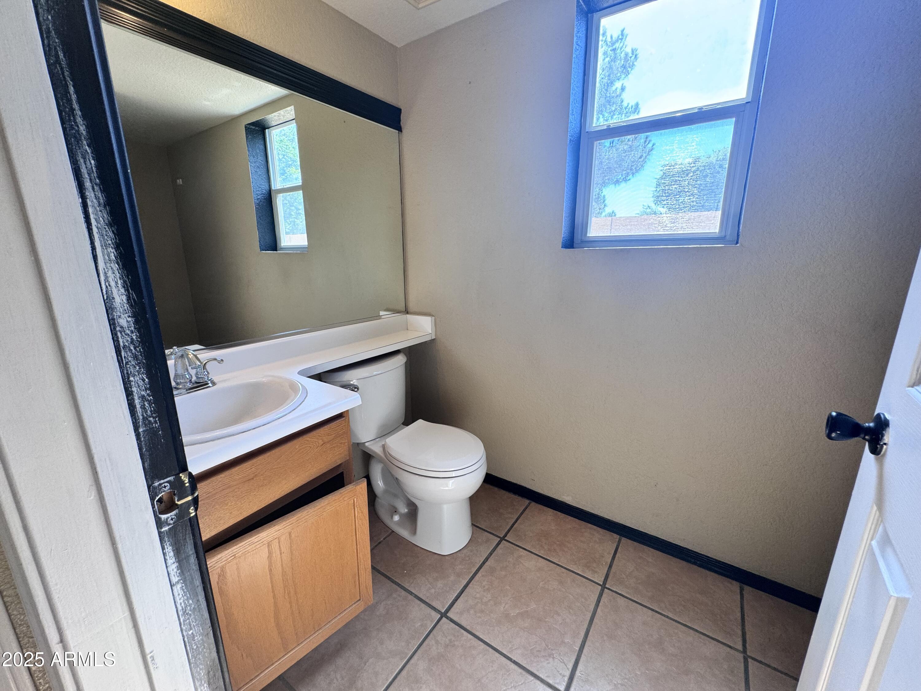 4686 E MEADOW CREEK Way