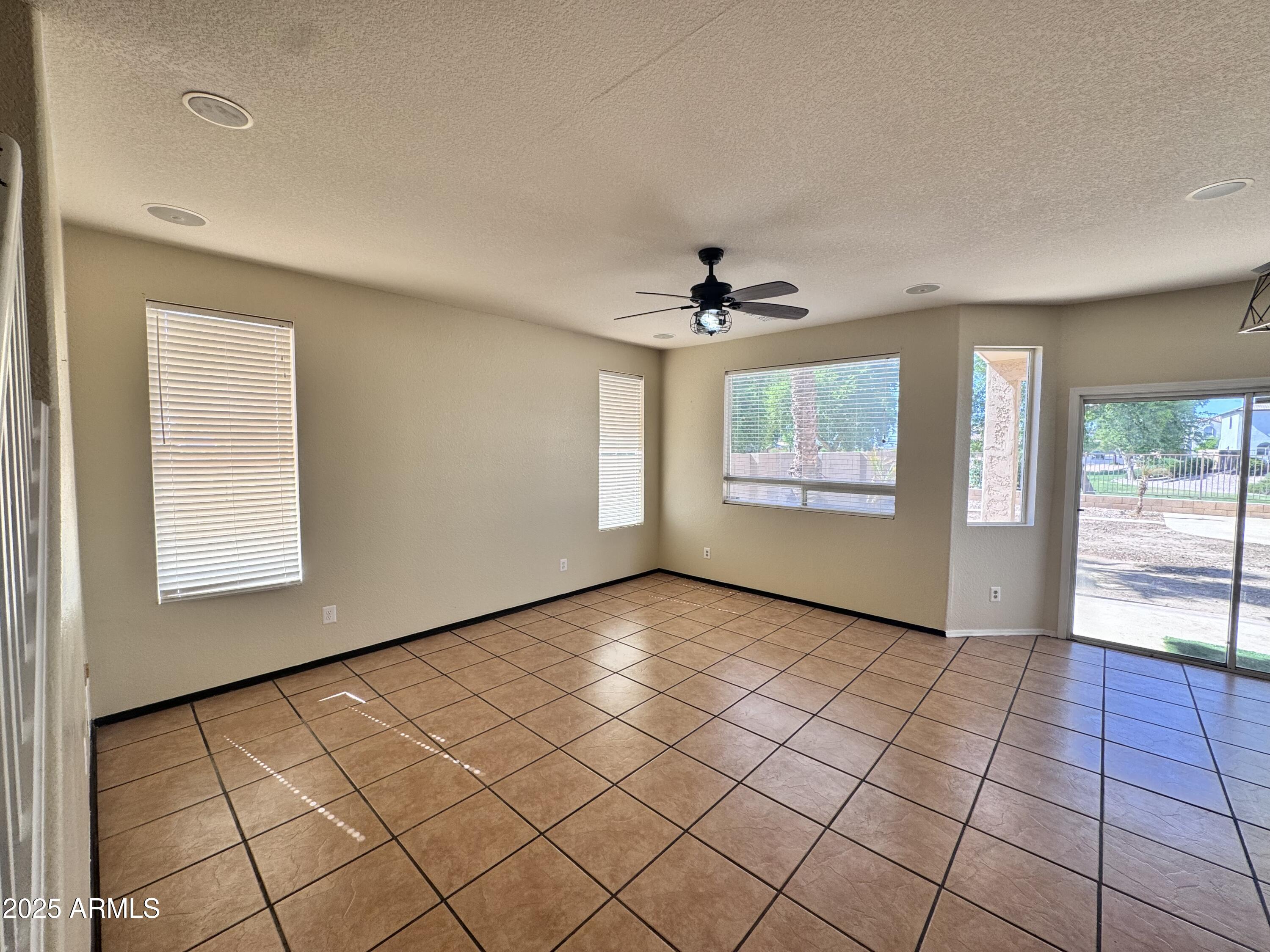 4686 E MEADOW CREEK Way