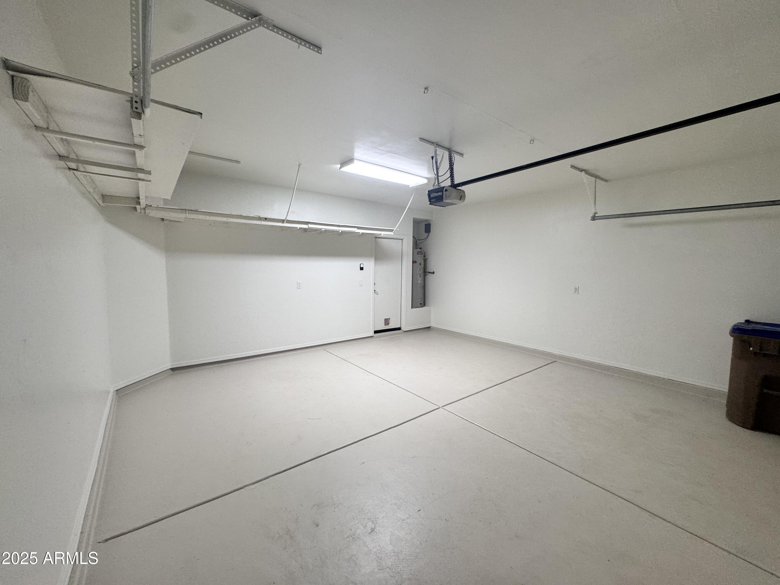 4686 E MEADOW CREEK Way