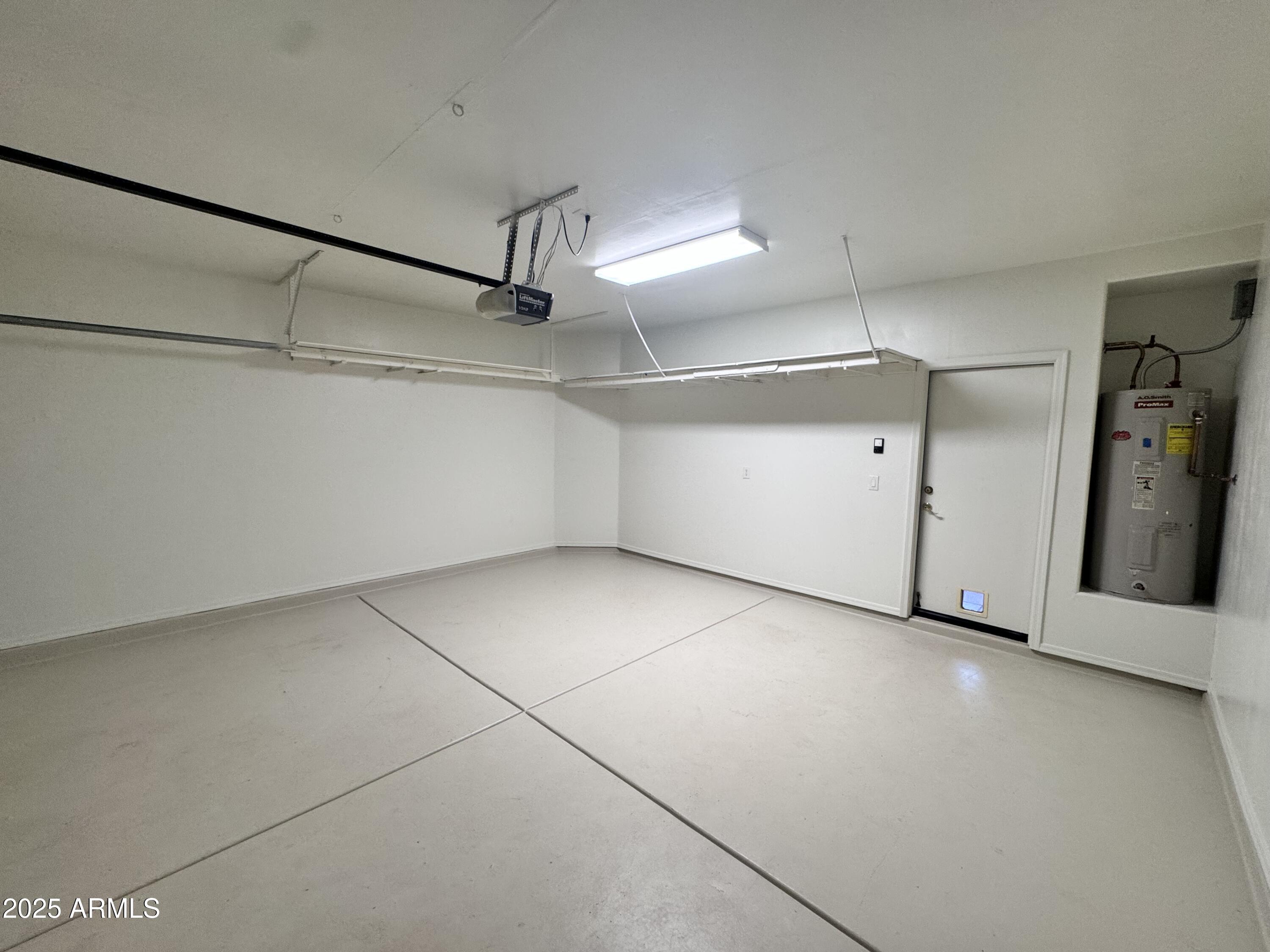 4686 E MEADOW CREEK Way