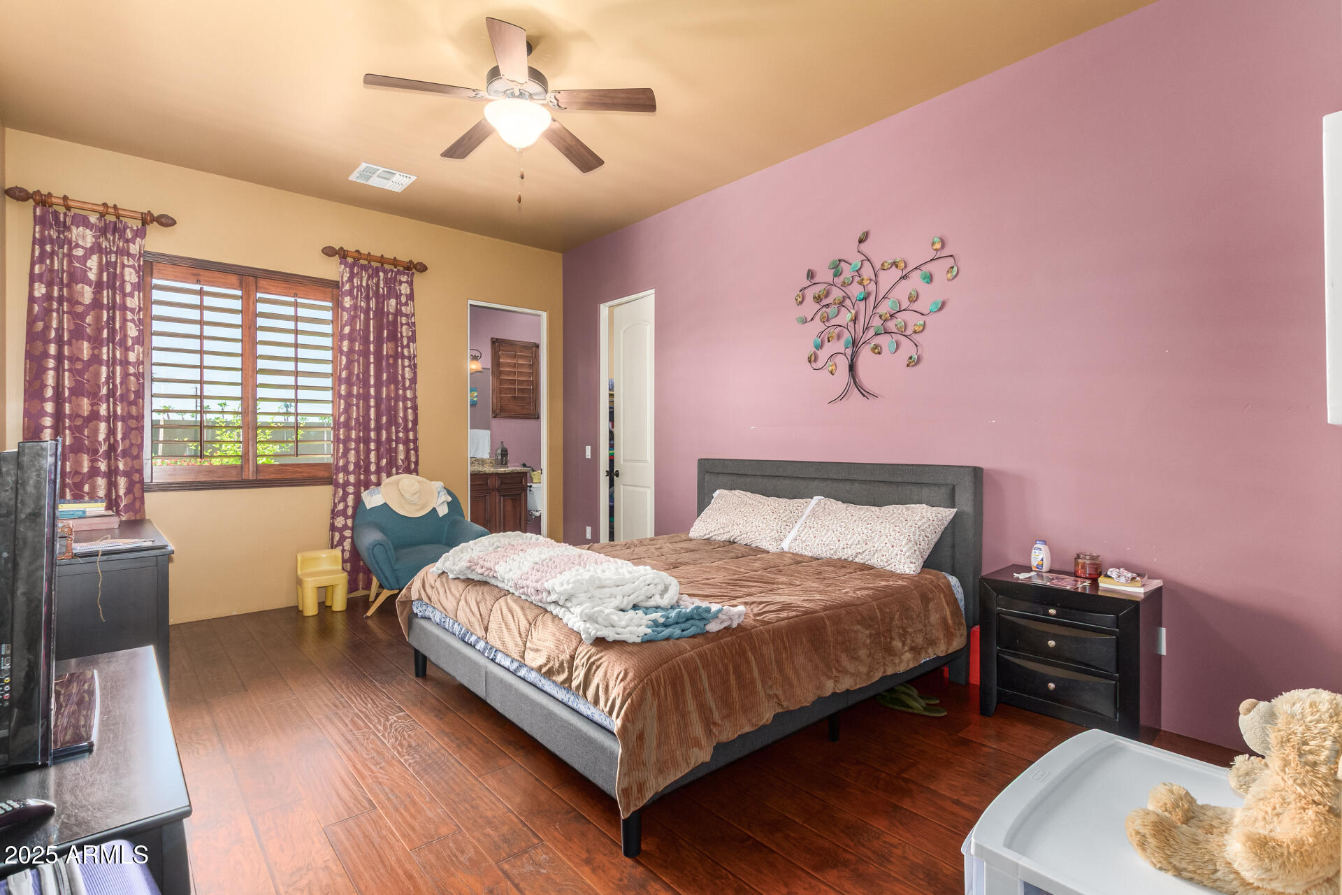 26118 S WASHINGTON Street