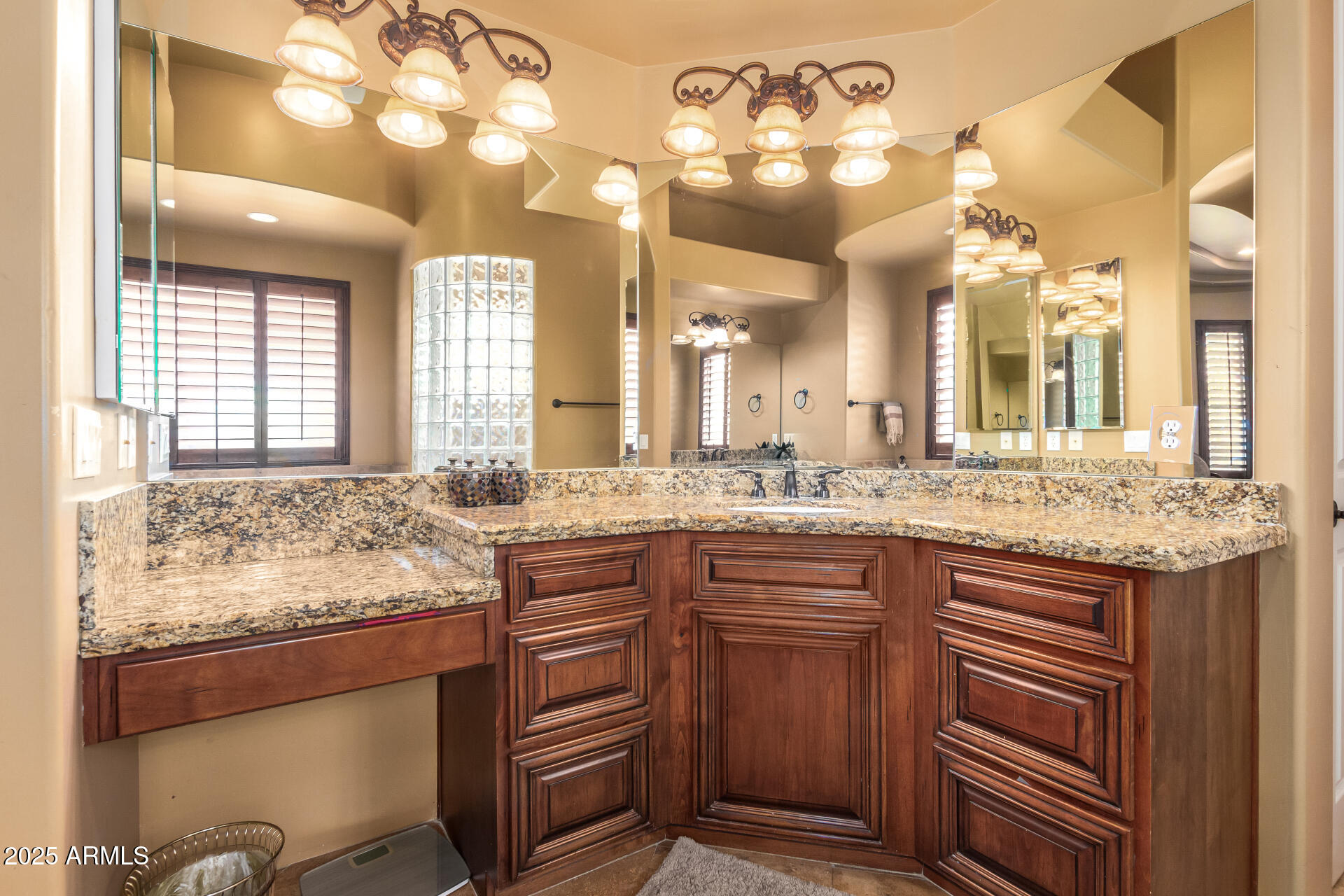 26118 S WASHINGTON Street