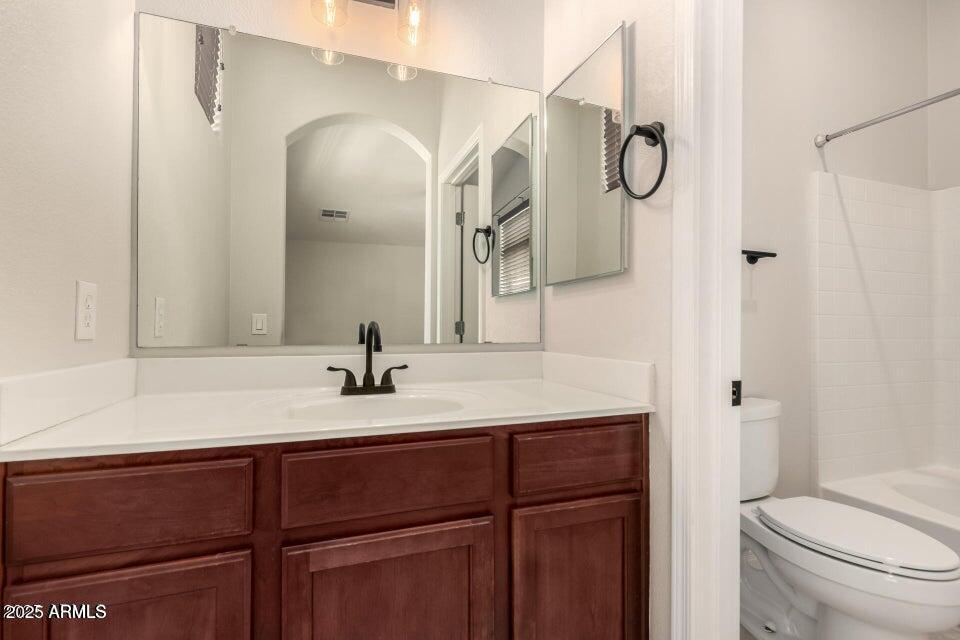 2727 N PRICE Road, 32