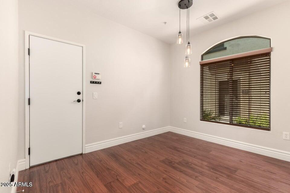 2727 N PRICE Road, 32