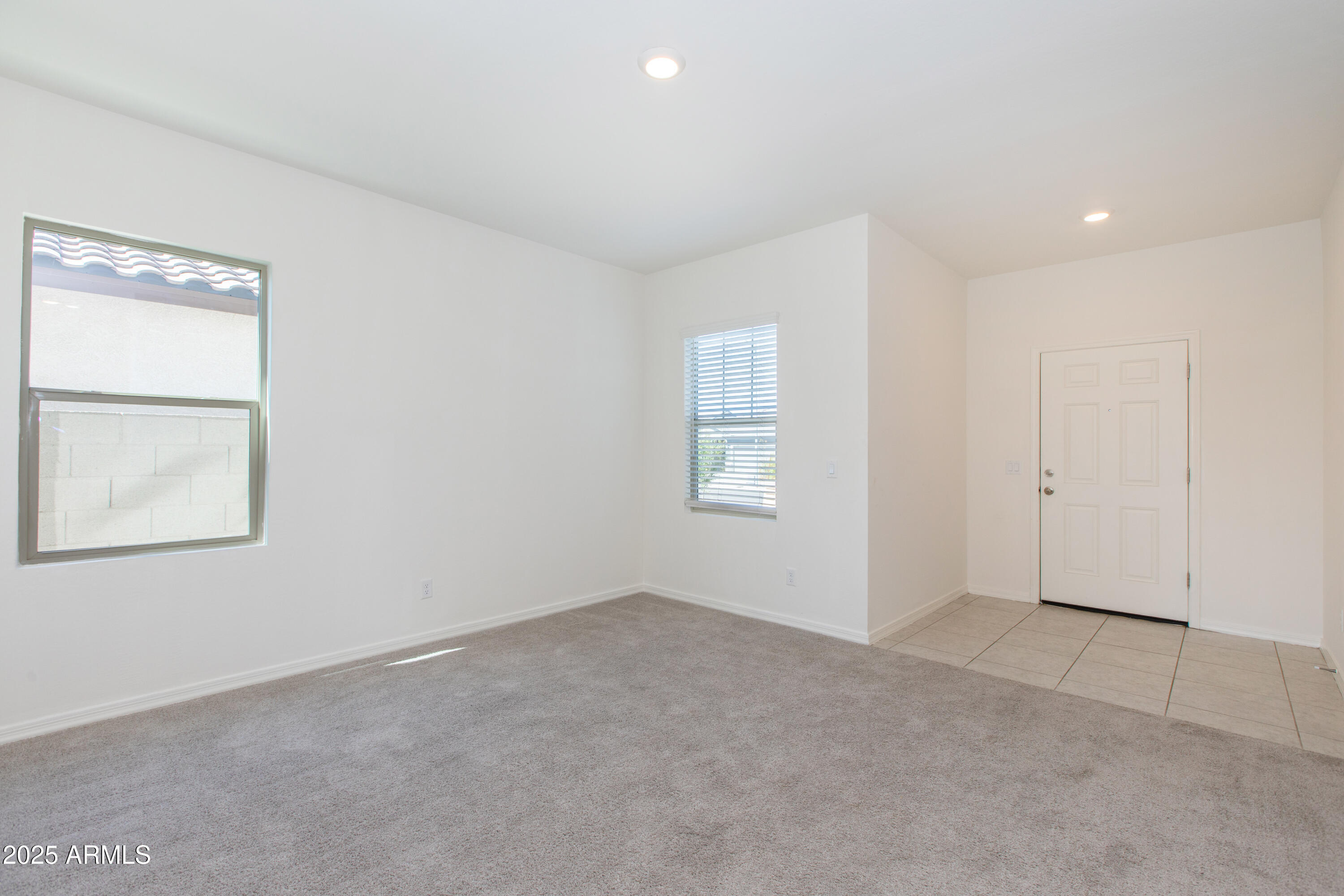 8125 S 64th Lane