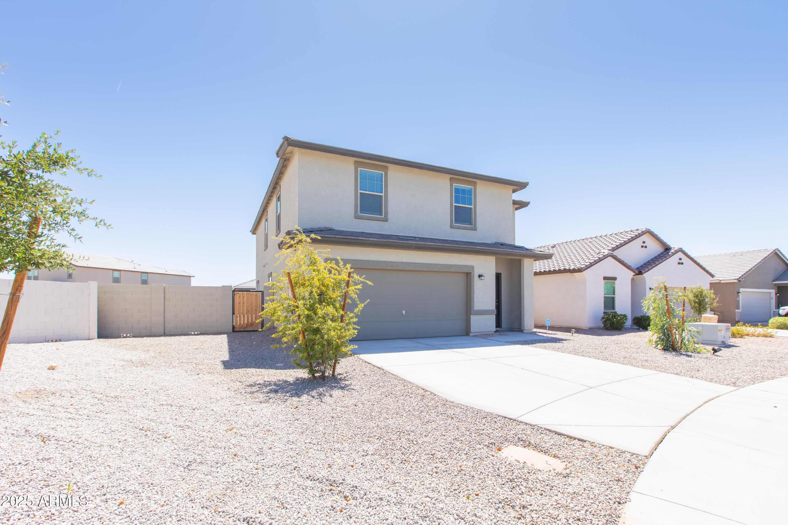 8125 S 64th Lane