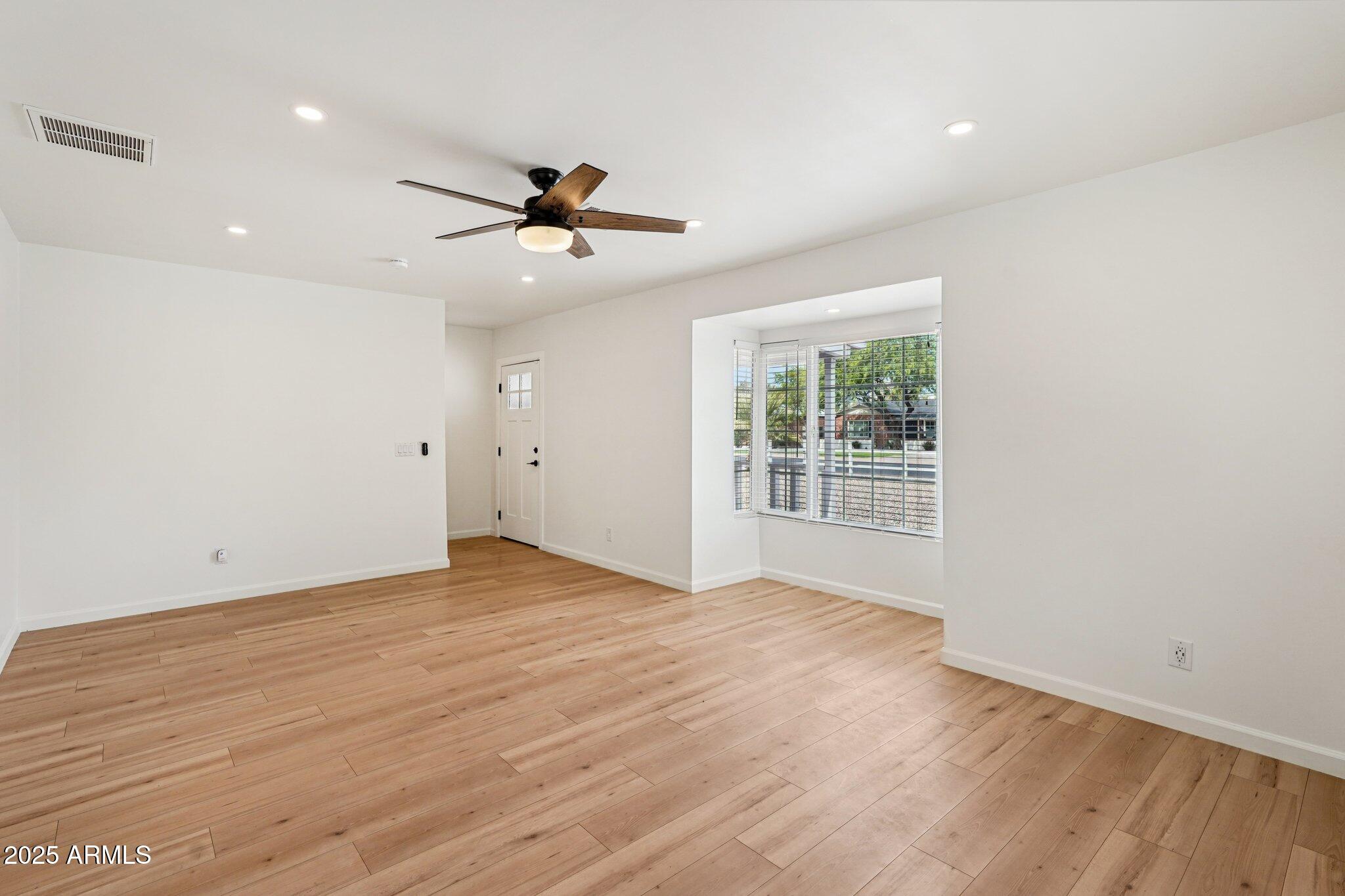 511 E CHEERY LYNN Road