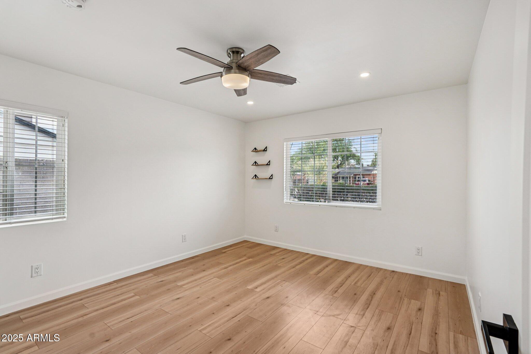 511 E CHEERY LYNN Road