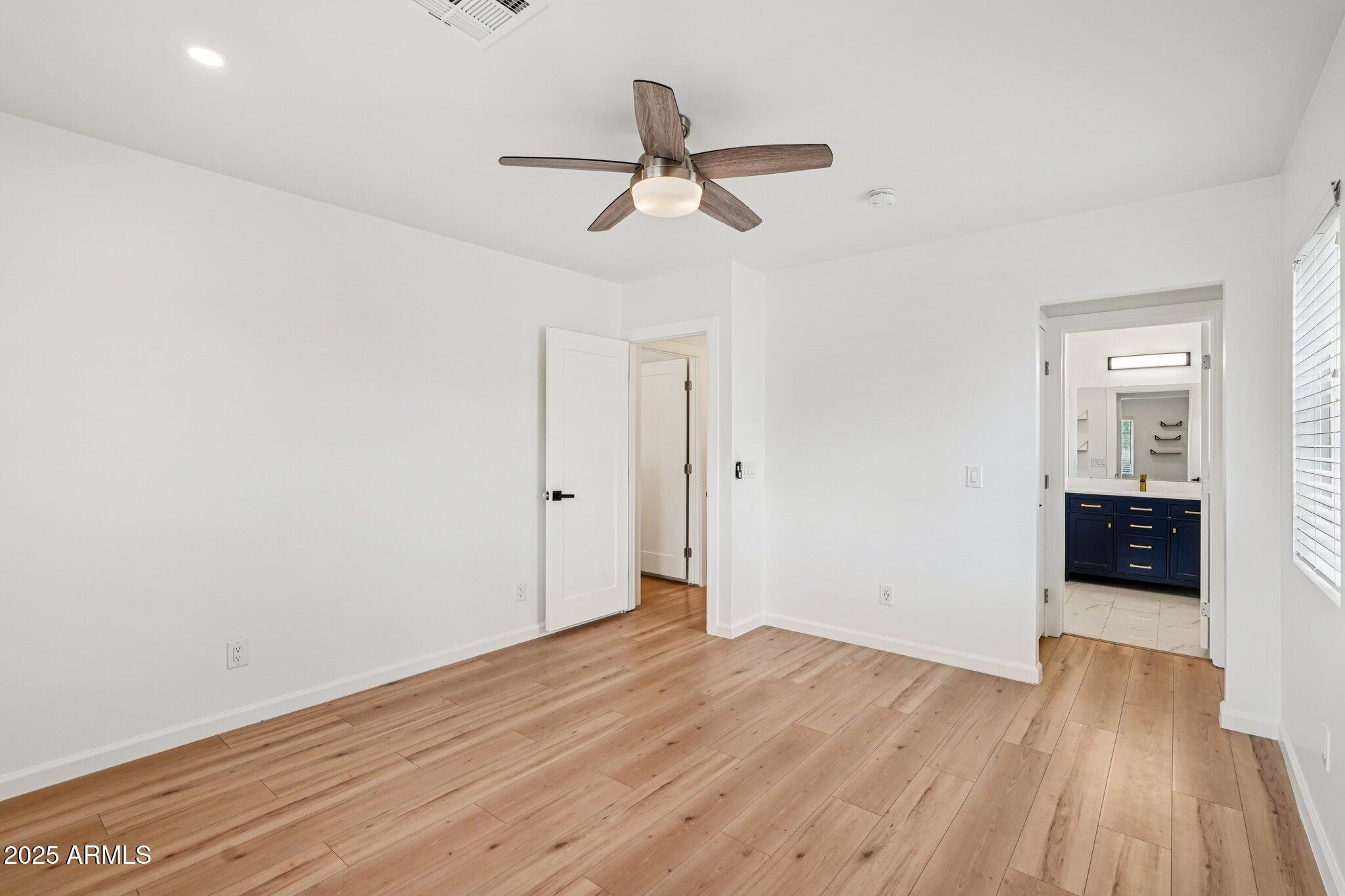 511 E CHEERY LYNN Road