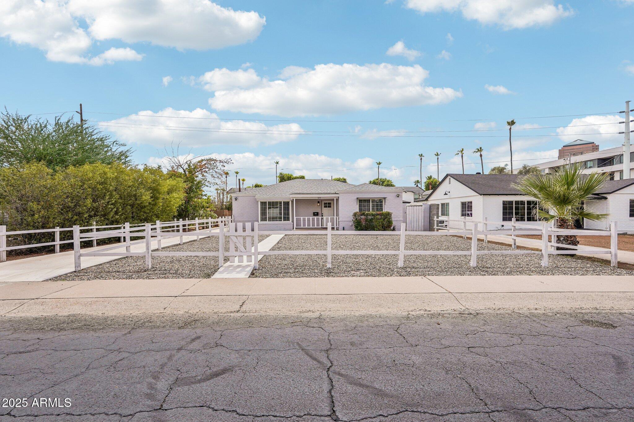 511 E CHEERY LYNN Road