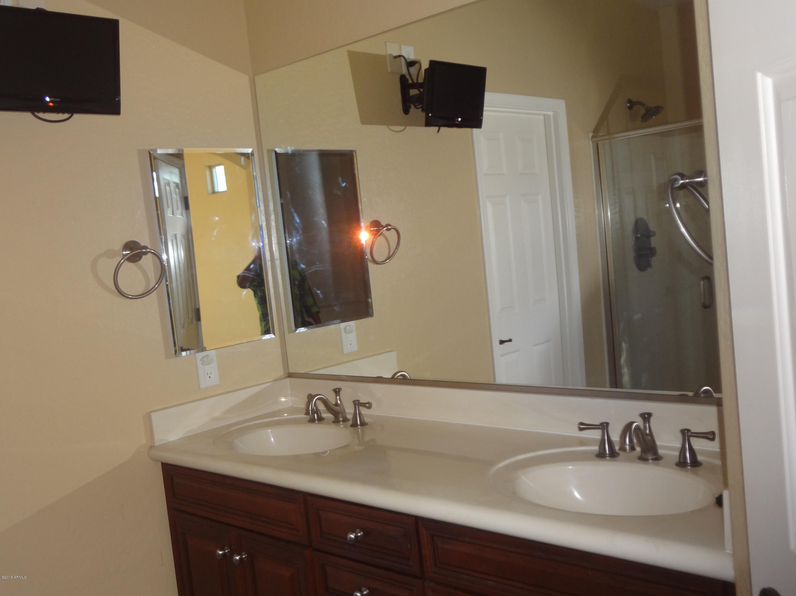 1575 W PELICAN Court