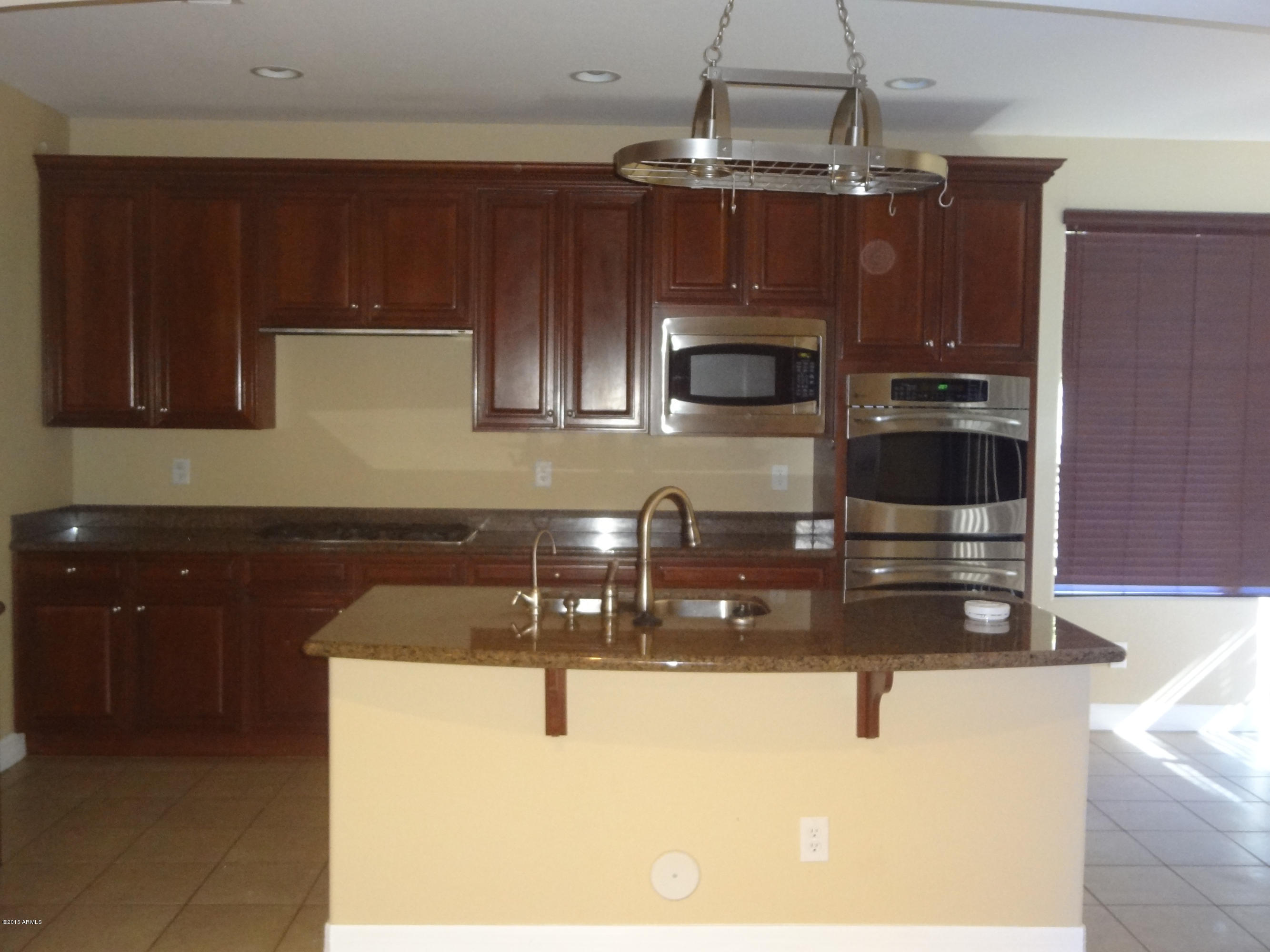 1575 W PELICAN Court