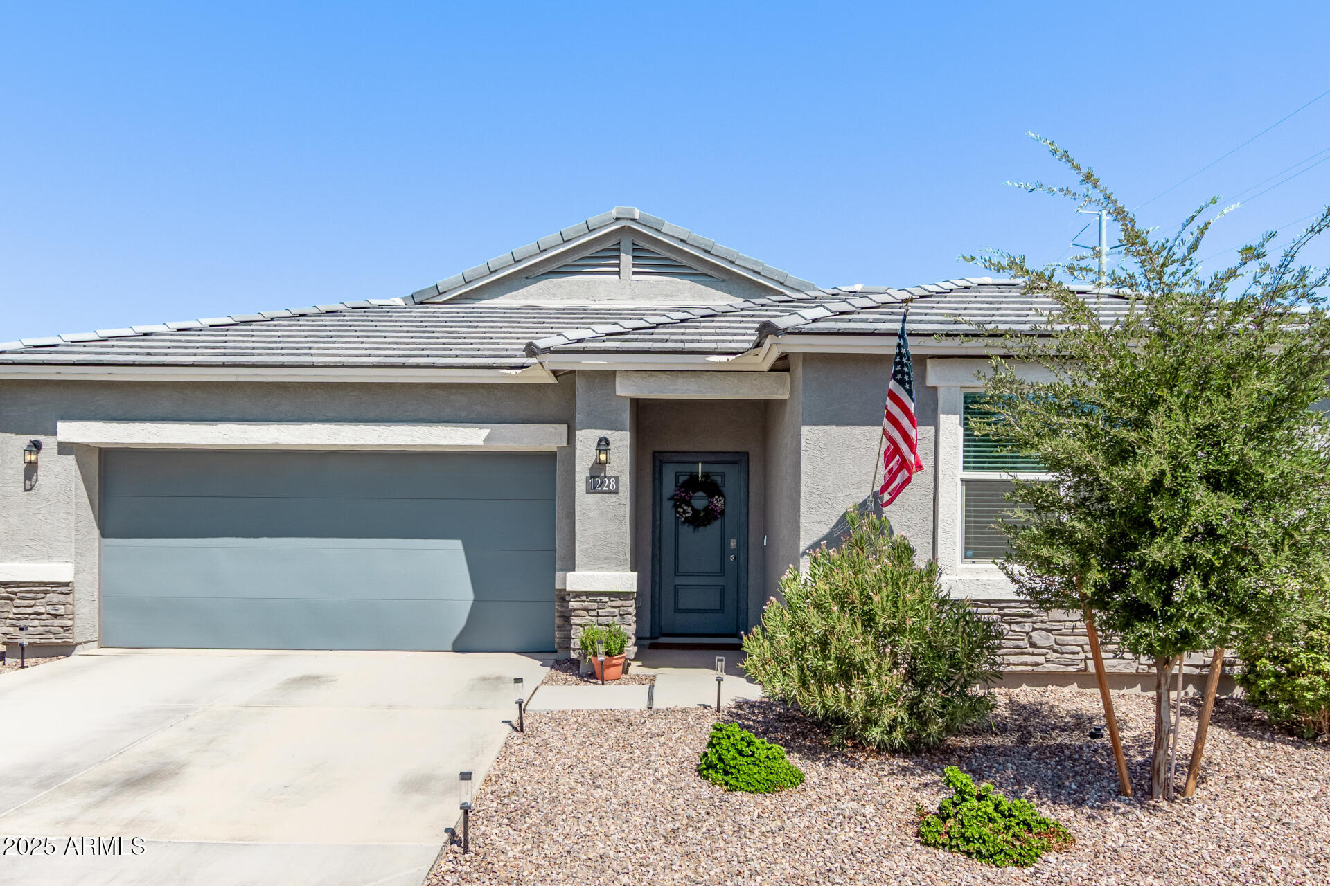 1228 W GLOUCESTER Road