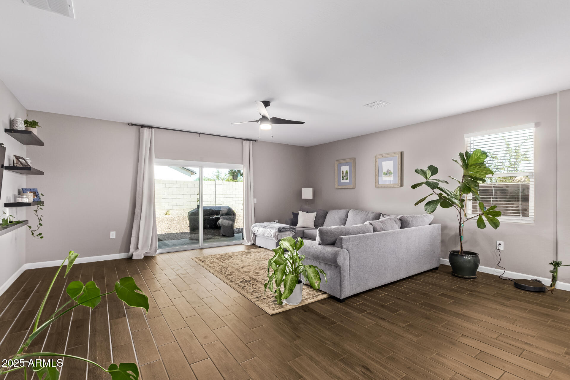 1228 W GLOUCESTER Road