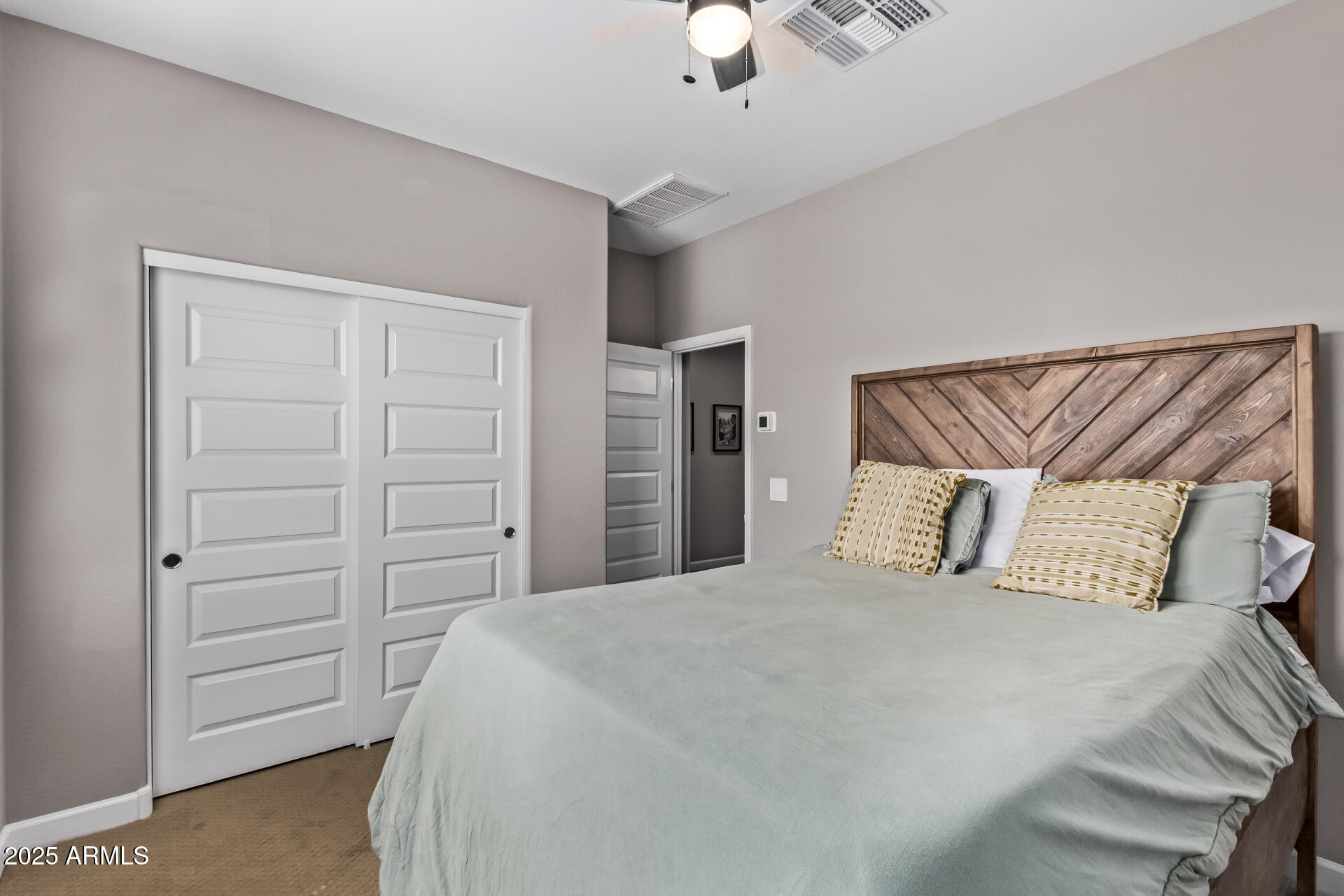 1228 W GLOUCESTER Road